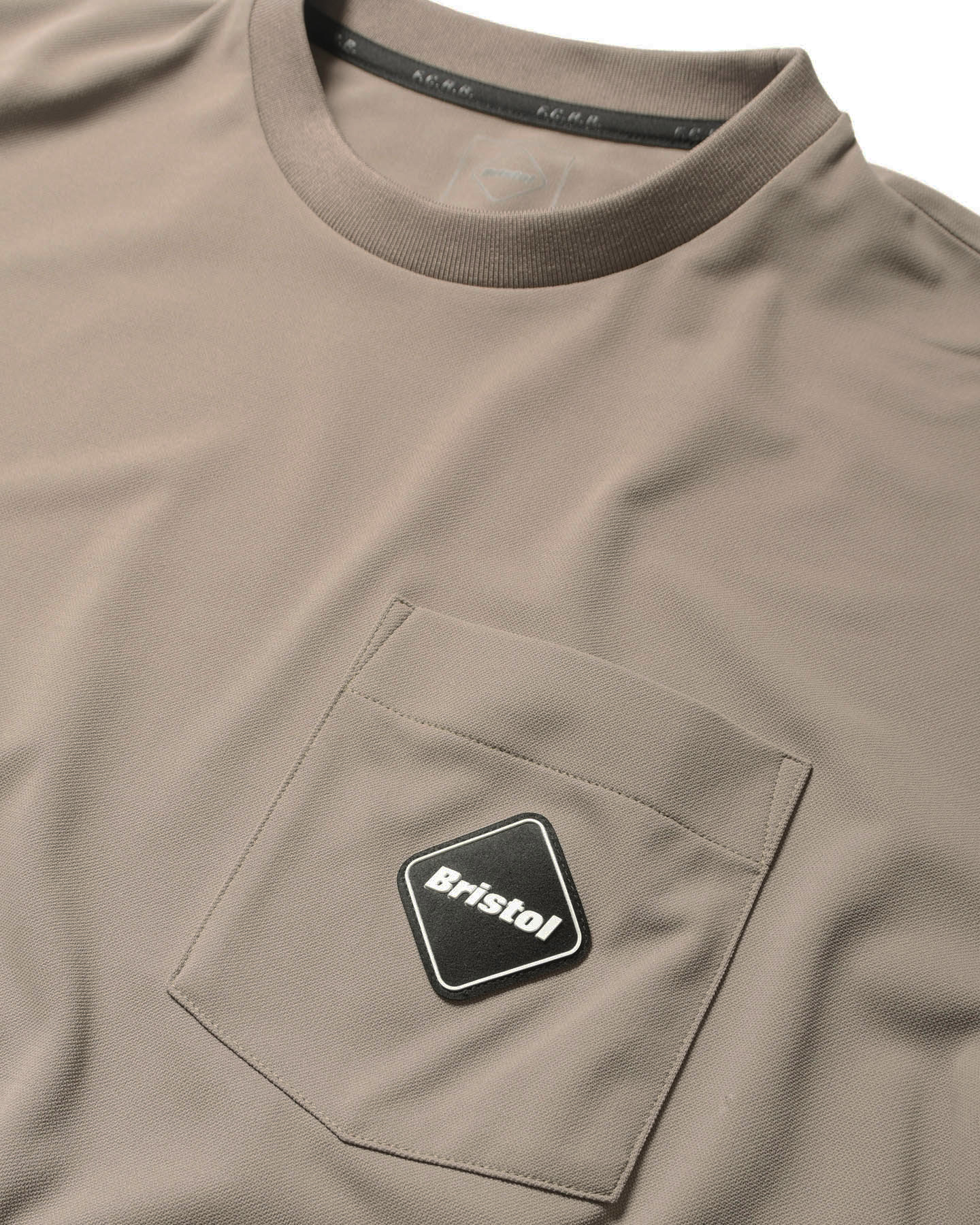 SOPH. | EMBLEM POCKET TEE(M BEIGE):