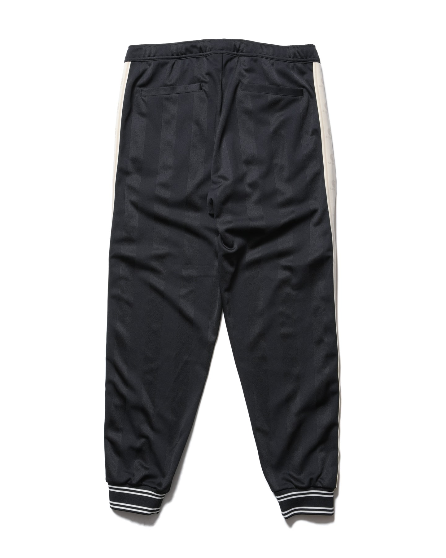 fcrb_260126_black.jpg