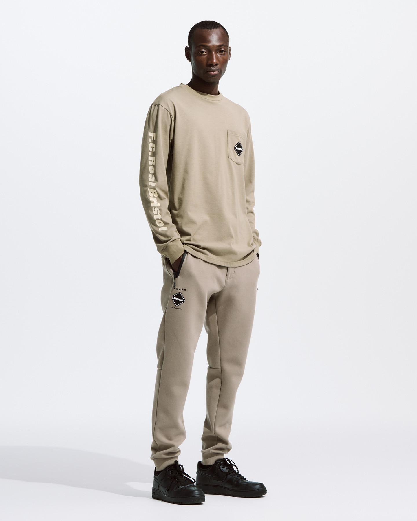 SOPH. | AUTHENTIC L/S TEAM POCKET TEE(M BEIGE):