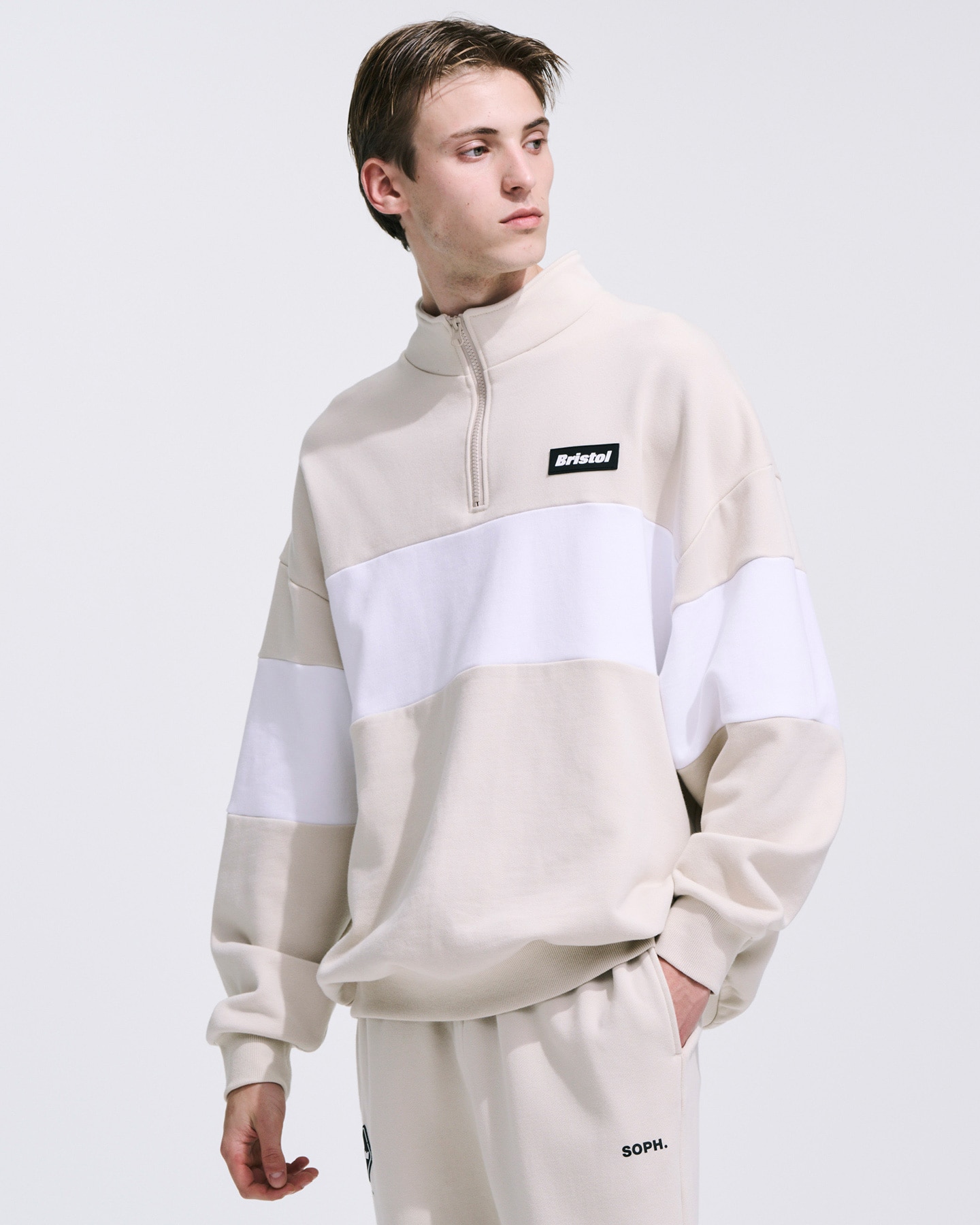 SOPH. | HALF ZIP STAND COLLAR SWEAT(M BEIGE):
