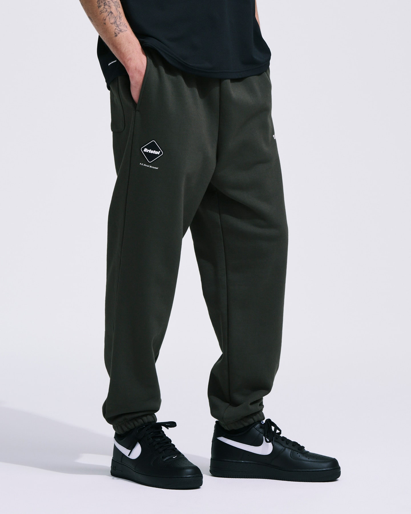 SOPH. | EMBLEM SWEAT PANTS(M BLACK):