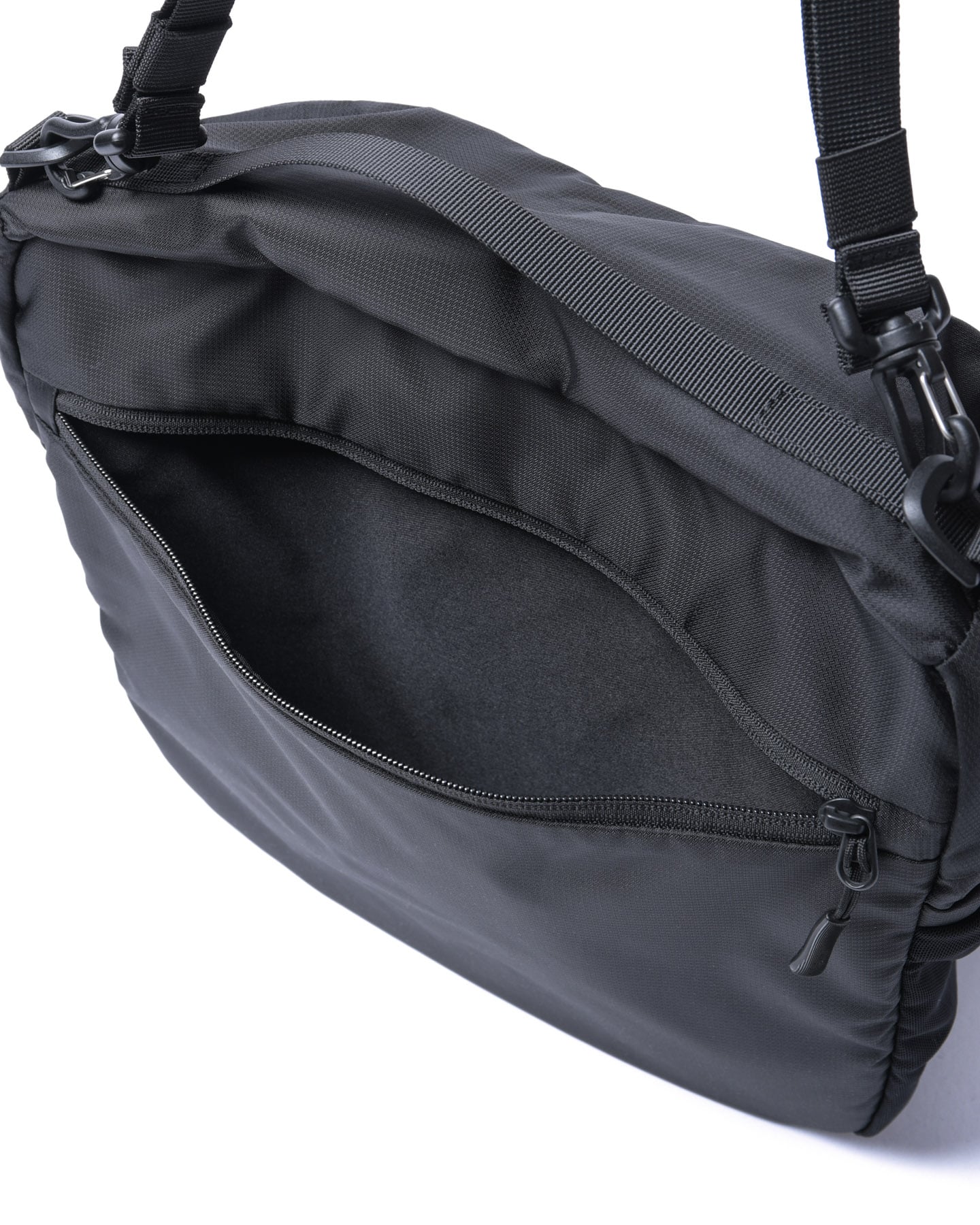 SOPH. | TOUR SHOULDER BAG(FREE BLACK):