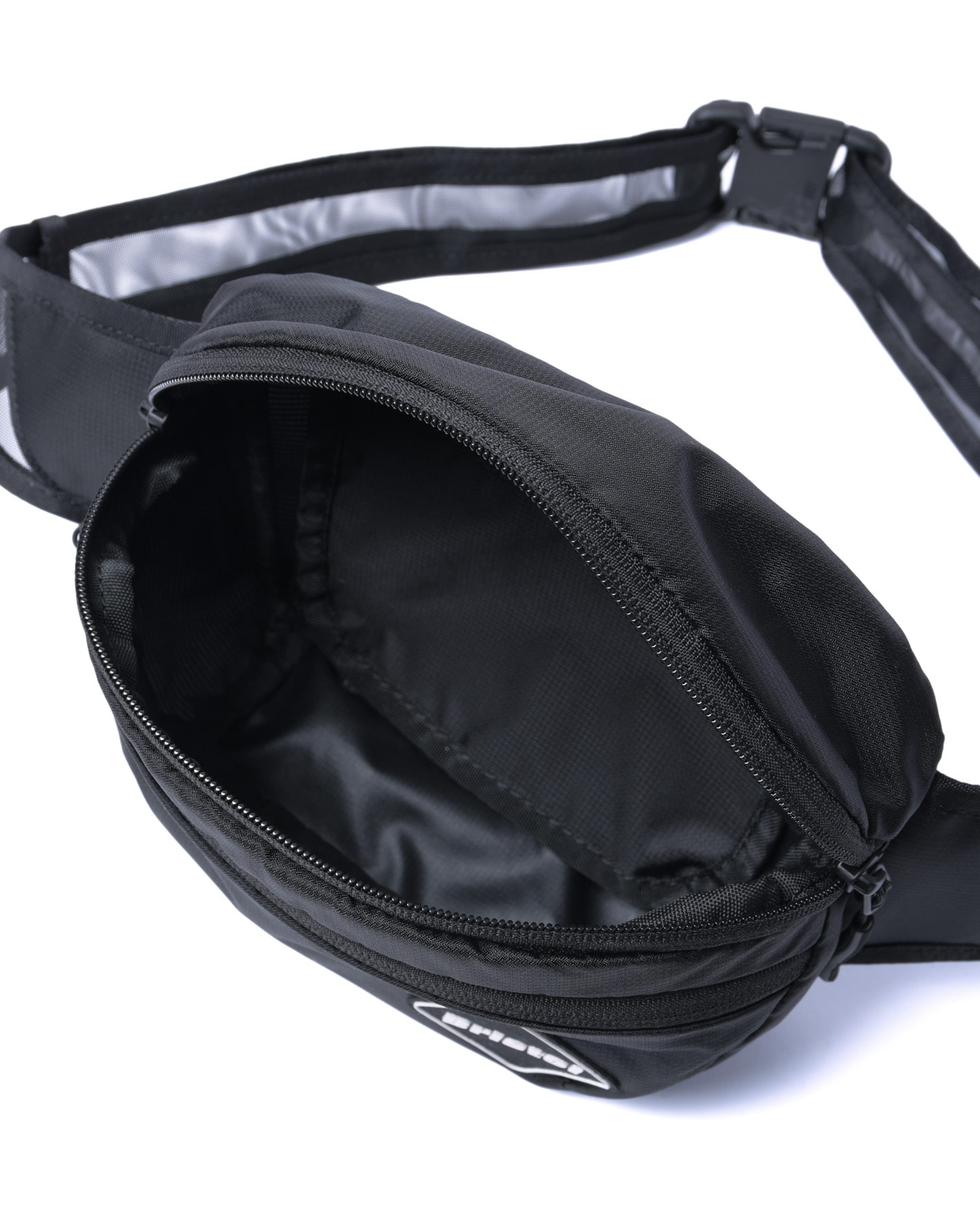 SOPH. | TOUR MICRO BODY BAG(FREE BLACK):