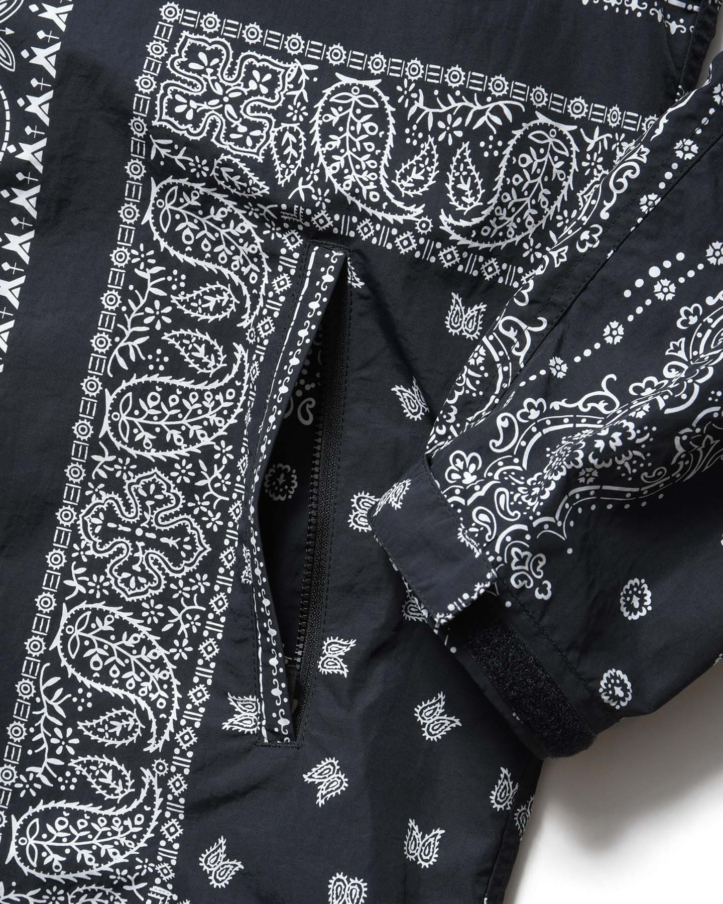 SOPH. | BANDANA NYLON HOODED BLOUSON(M BLACK):