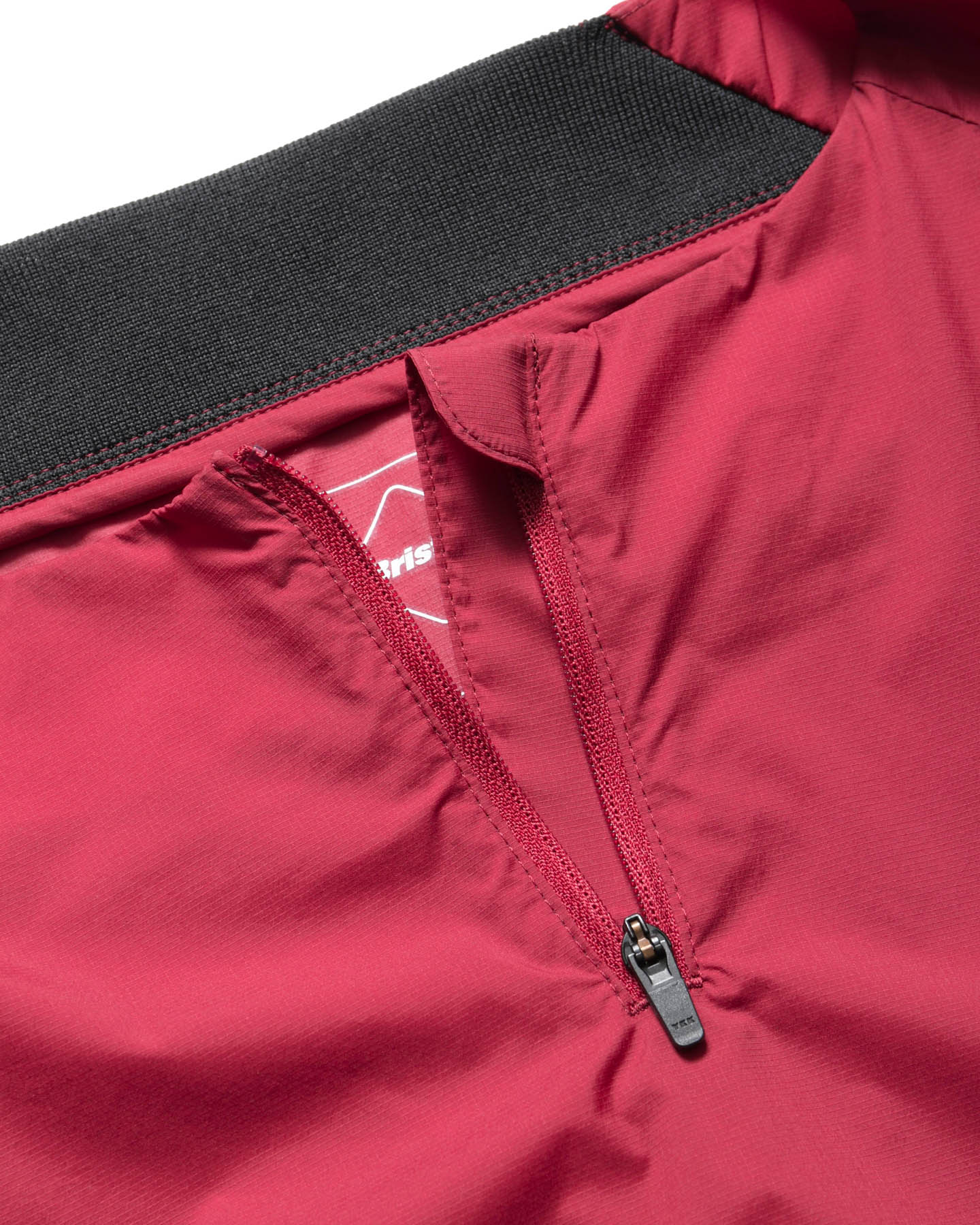SOPH. | LIGHT WEIGHT BREATHABLE PACKABLE PISTE(M RED):