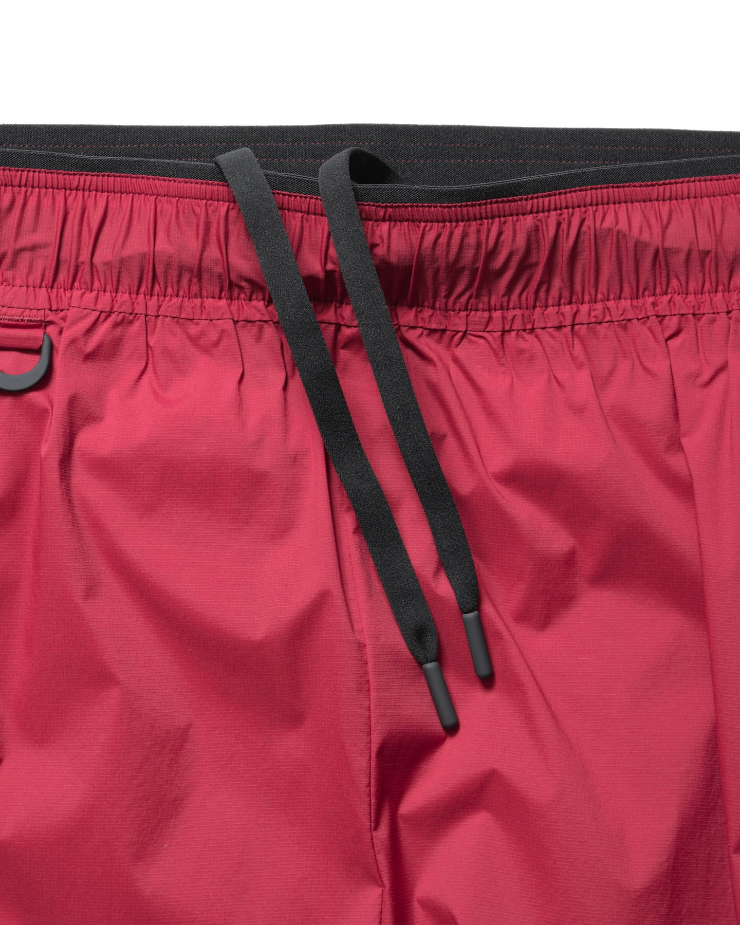 SOPH. | LIGHT WEIGHT BREATHABLE PACKABLE SHORTS(M RED):