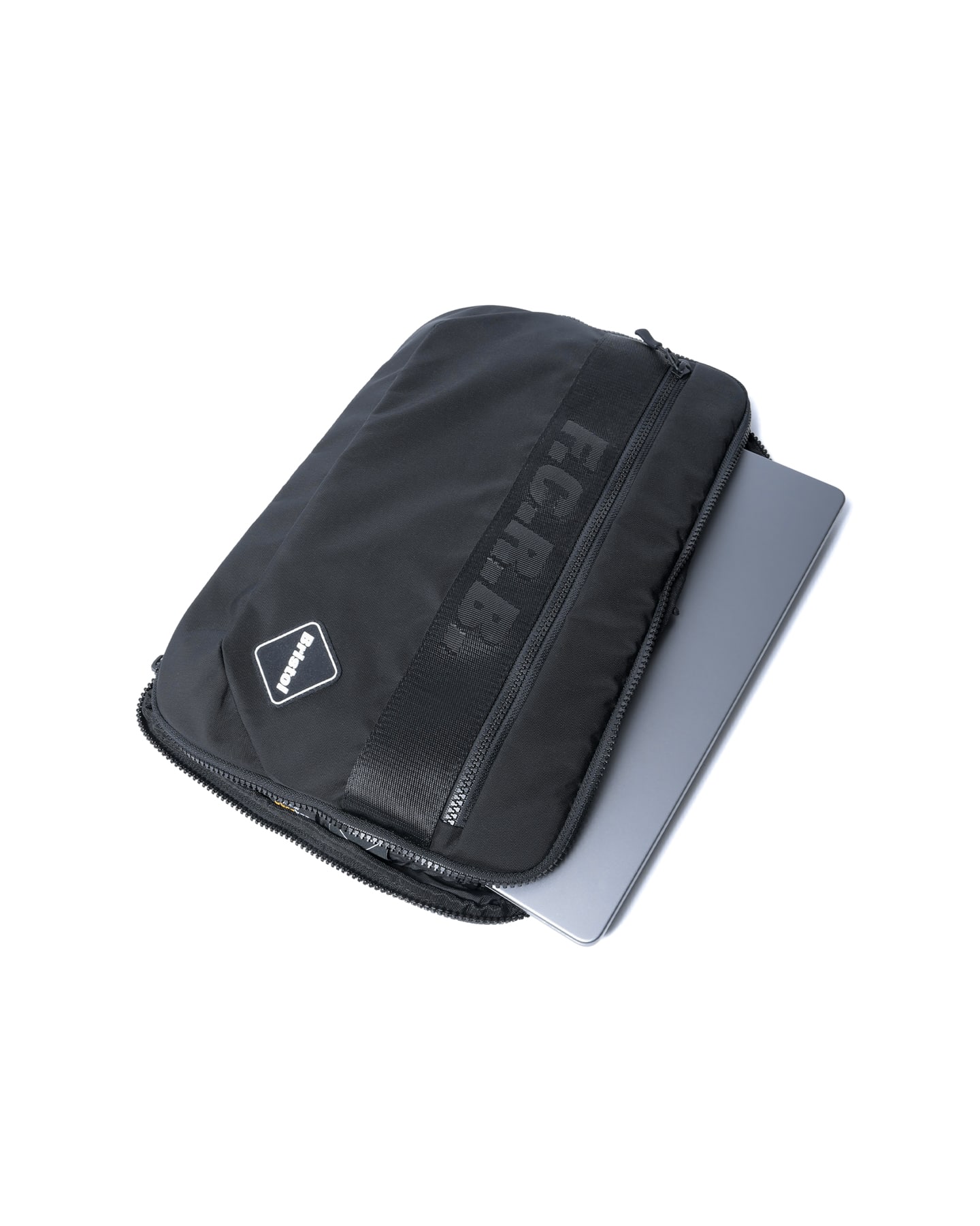 SOPH. | TOUR LAPTOP CASE(FREE BLACK):
