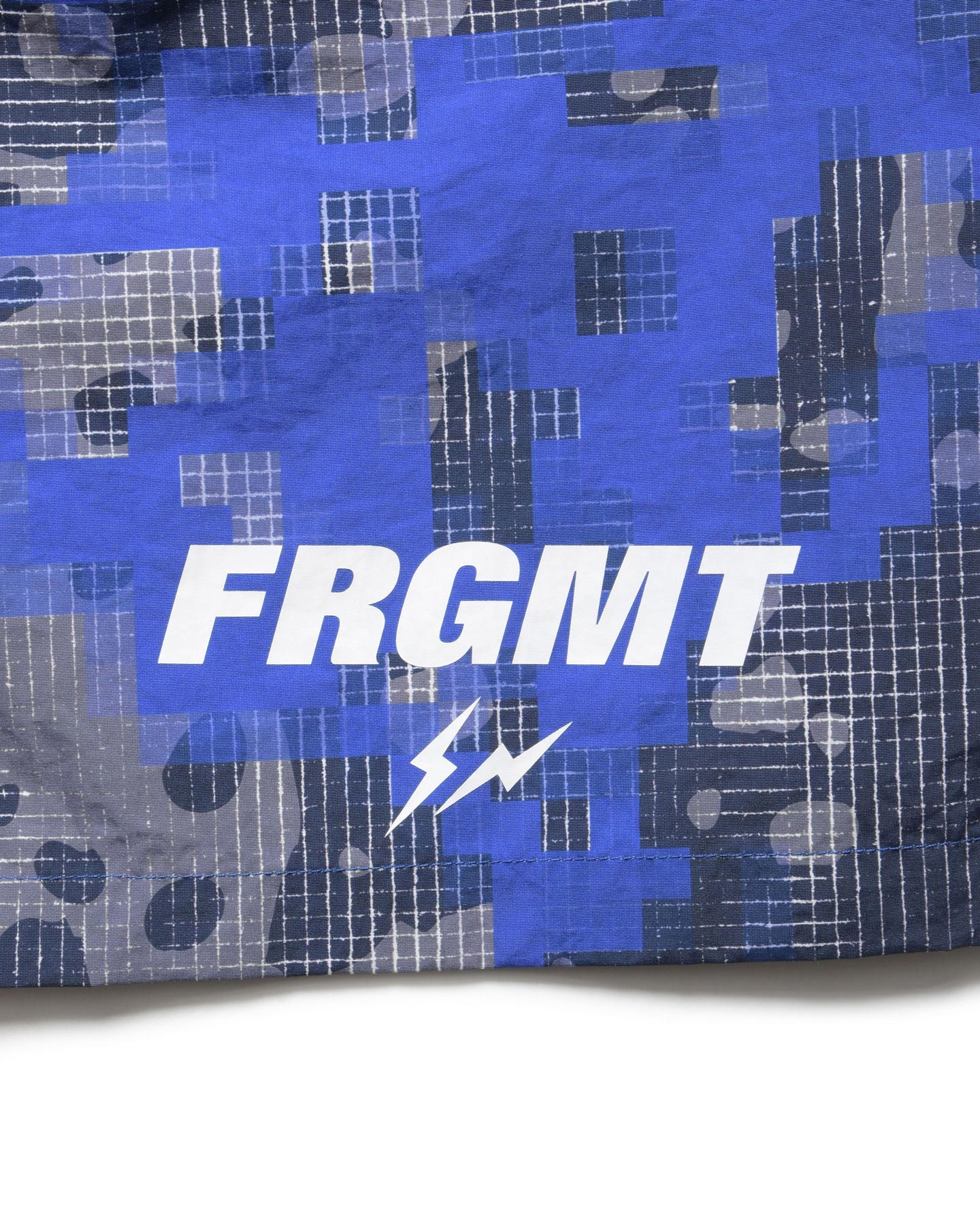 SOPH. | FRAGMENT: CAMOUFLAGE NYLON SHORTS(M A (PIXEL CAMO)):