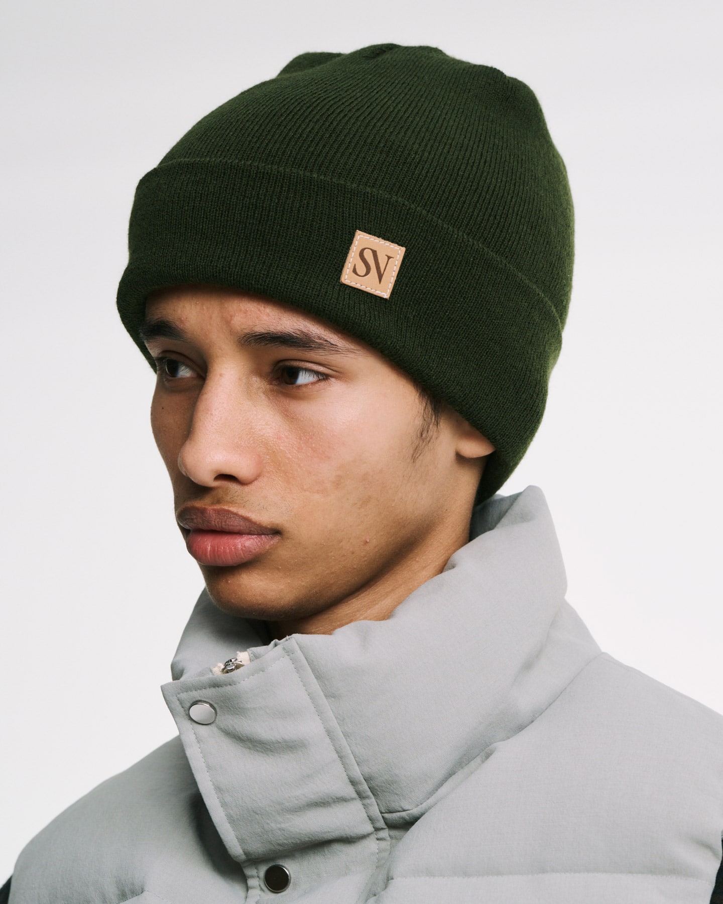 SOPH. | LEATHER PATCH KNIT CAP(FREE KHAKI):