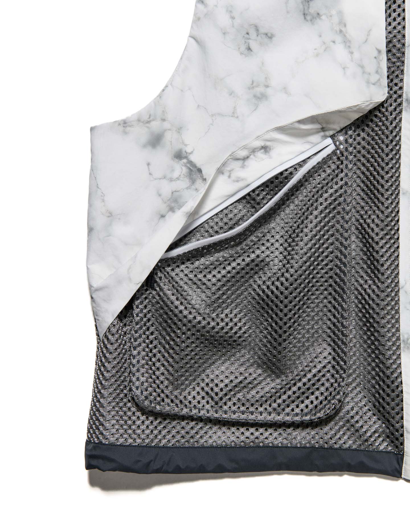 SOPH. | MARBLE TECH VEST(2 WHITE):