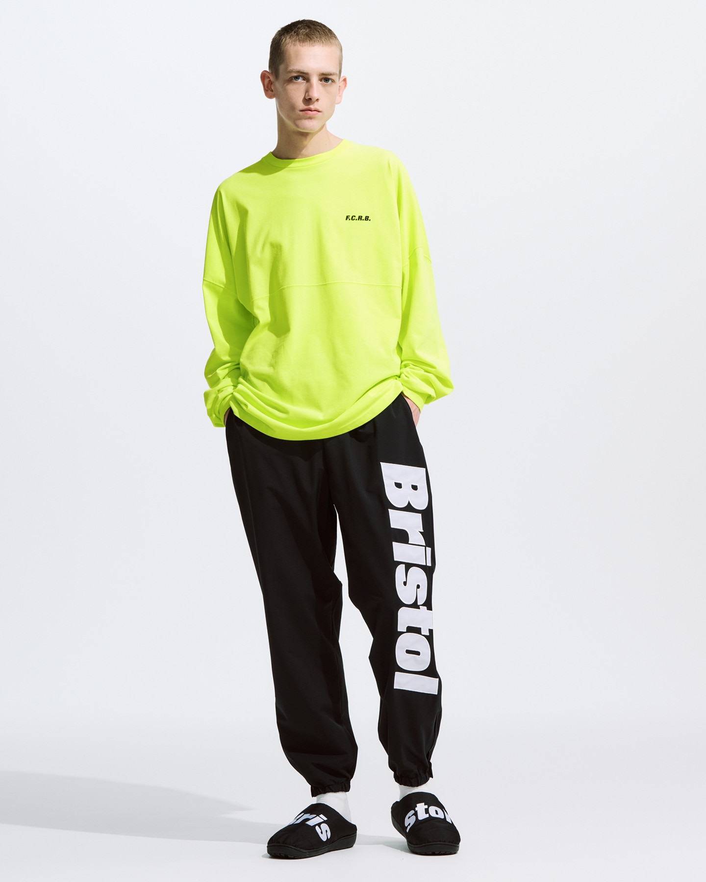 FCRB 23AW BIG LOGO BAGGY TEE