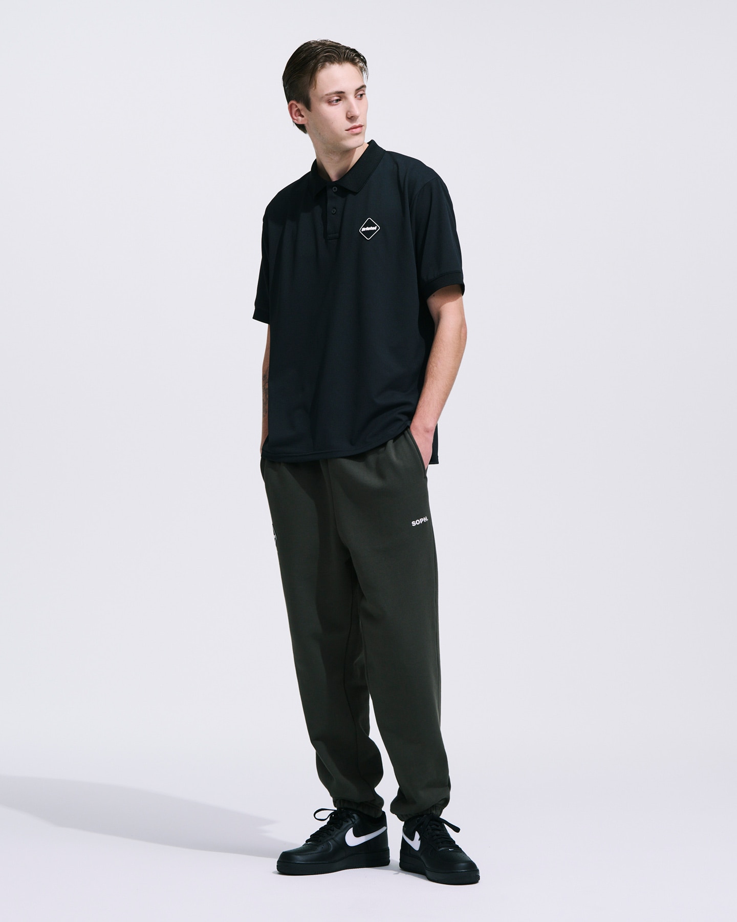 SOPH. | EMBLEM SWEAT PANTS(L KHAKI):
