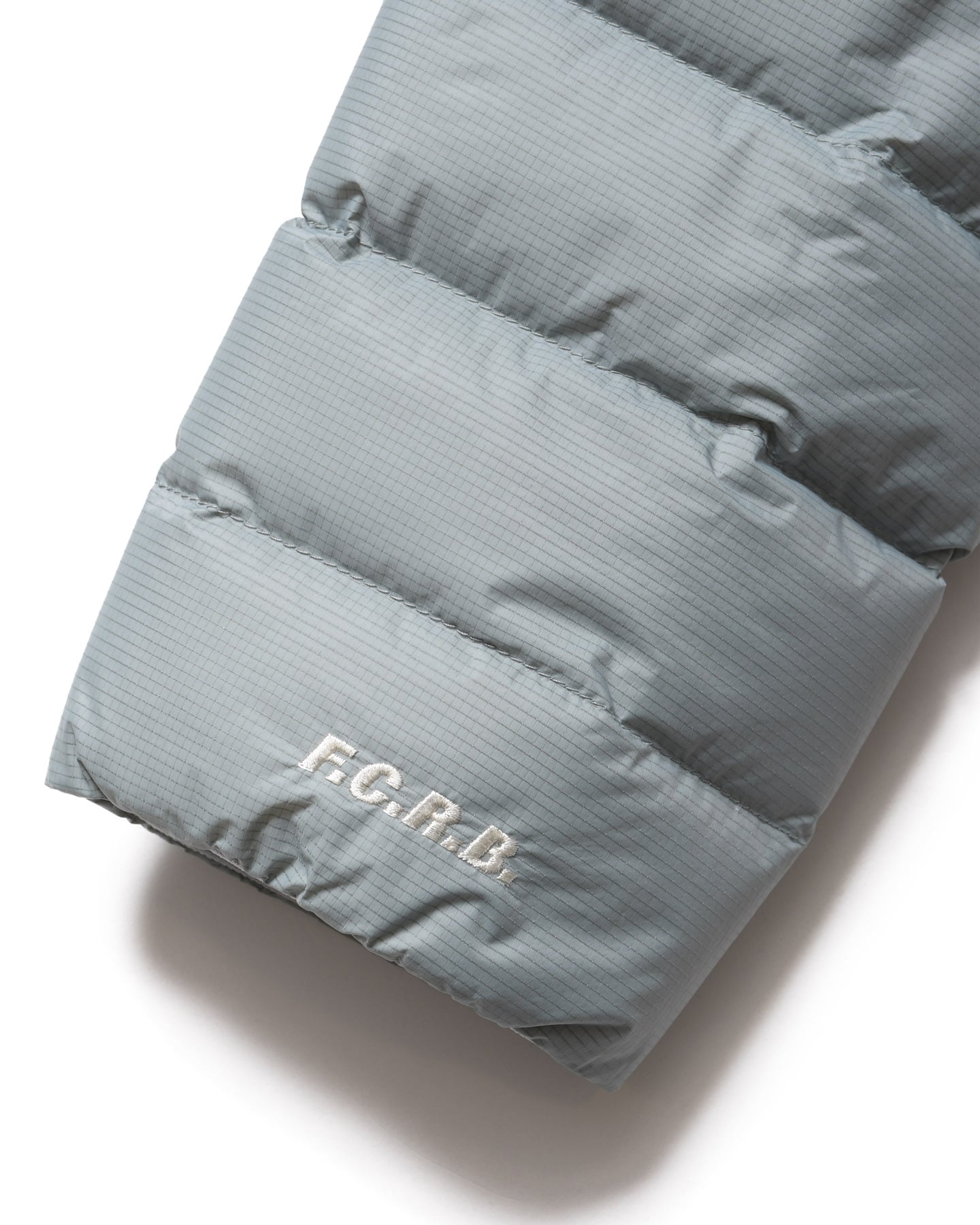 SOPH. | EXPEDITION DOWN JACKET(M SAGE):
