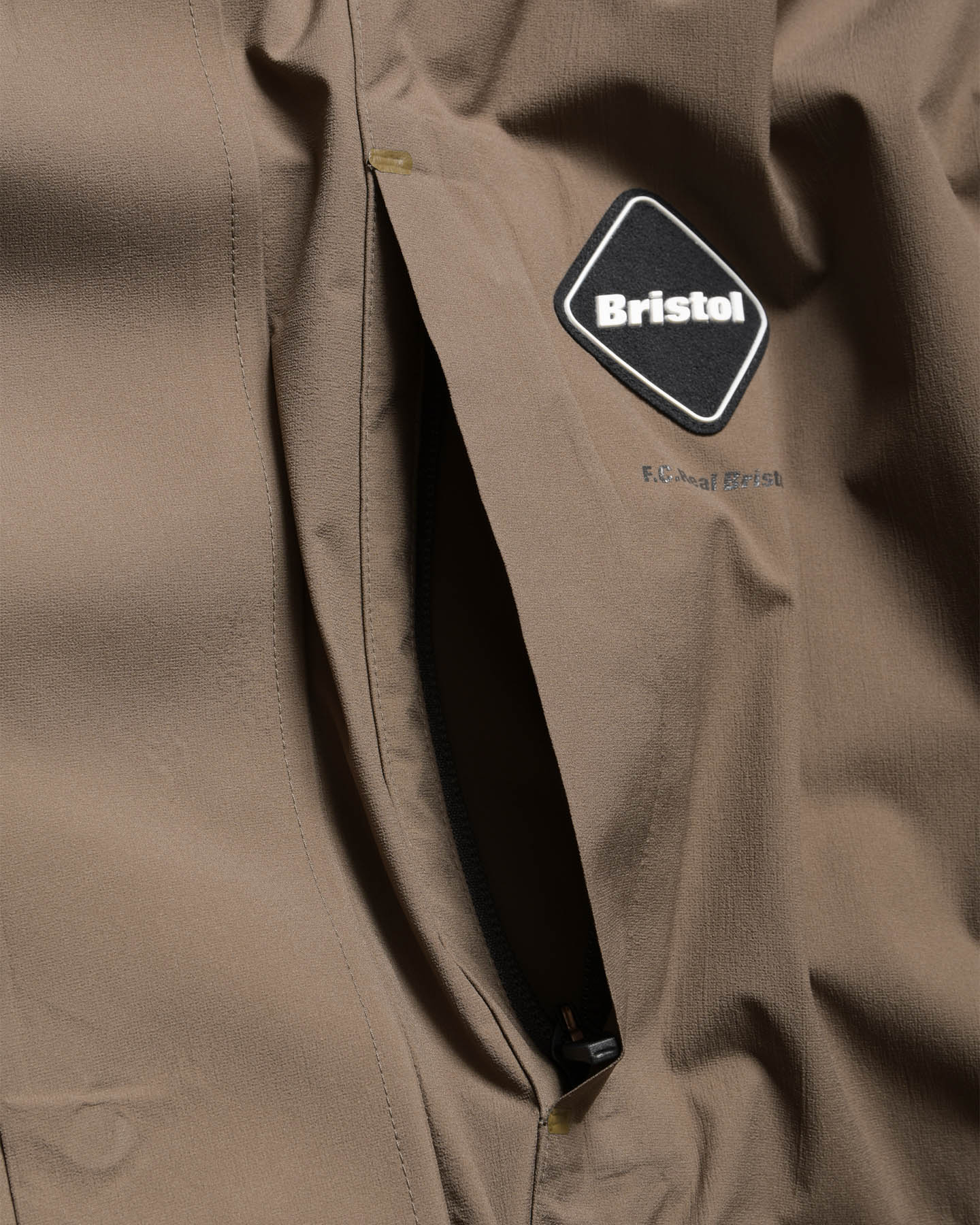 FCリアルブリストル　ベンチコート　ナイキ　soph アンダーカバー SOPH. | INSULATION BENCH COAT(M MOCHA):