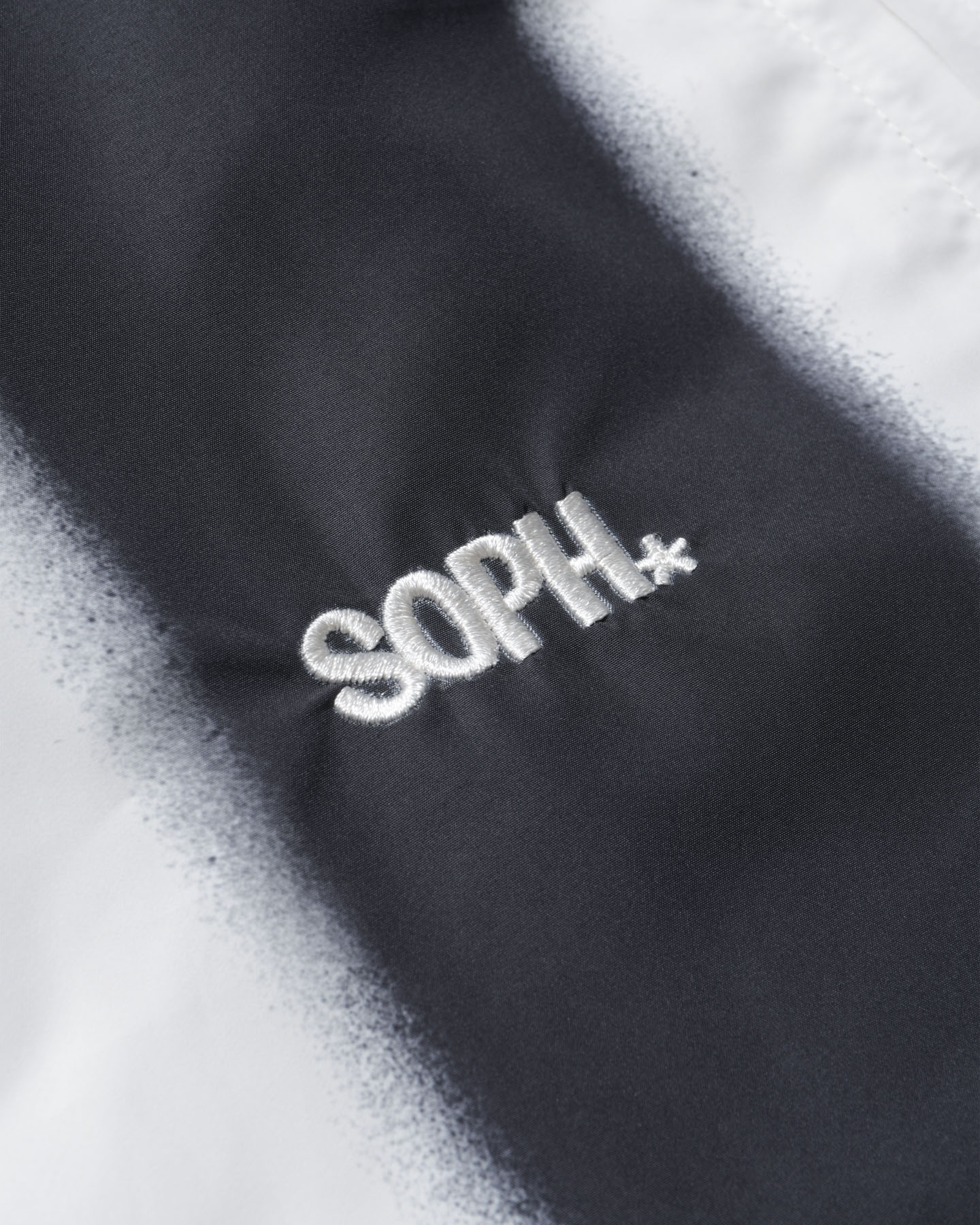 ジャケット・アウター F.C.R.B ERIC HAZE: WARM-UP JACKET fcrb_252146_black.jpg