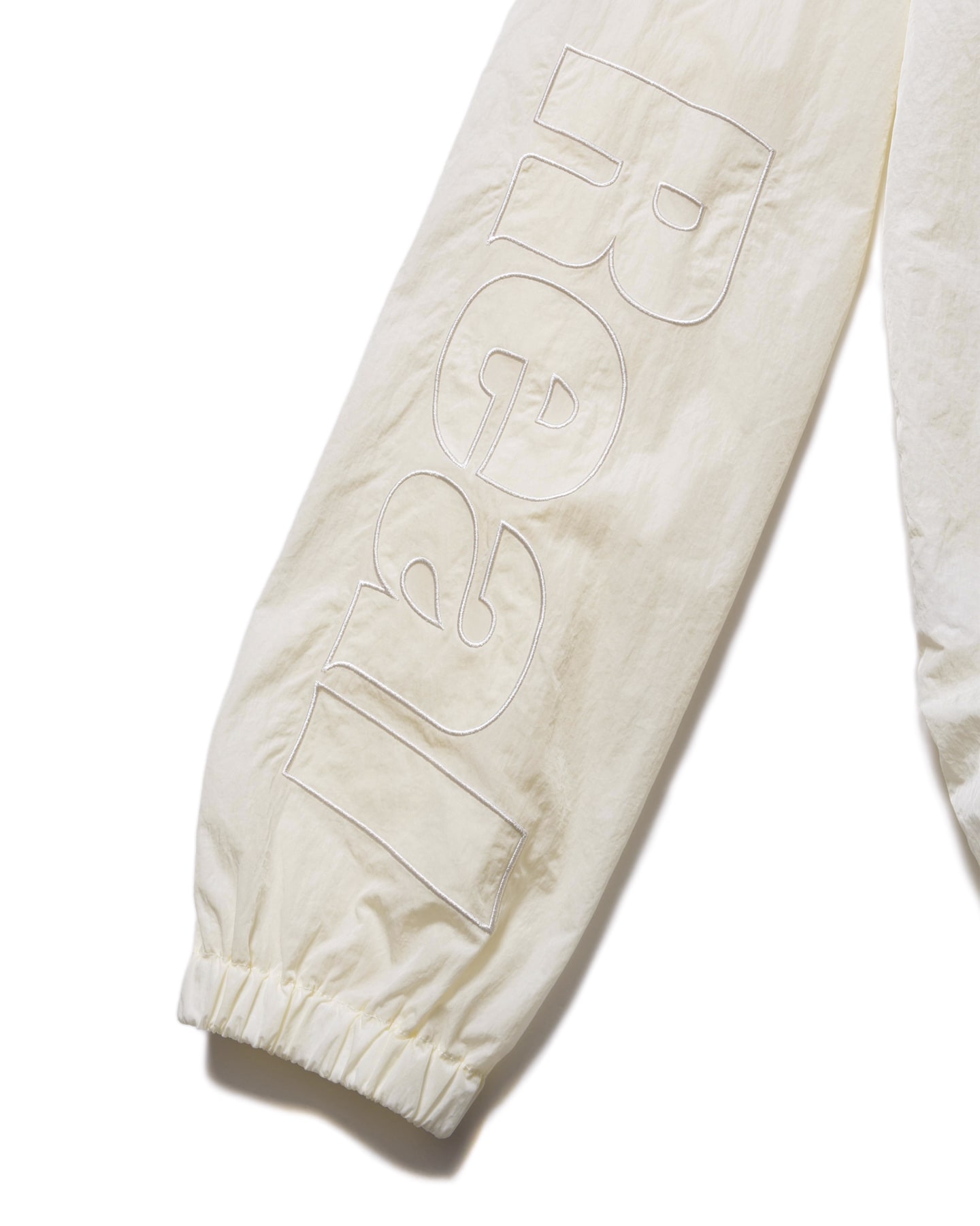 SOPH. | BIG LOGO NYLON STAND COLLAR BLOUSON(XXL OFF WHITE):