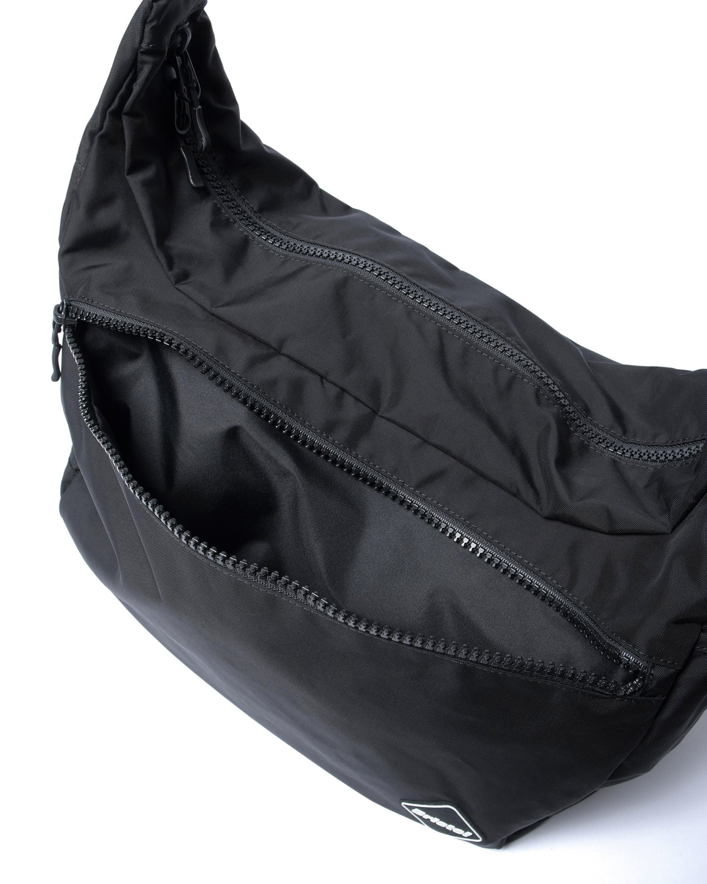 SOPH. | TOUR SHOULDER BAG(FREE BLACK):