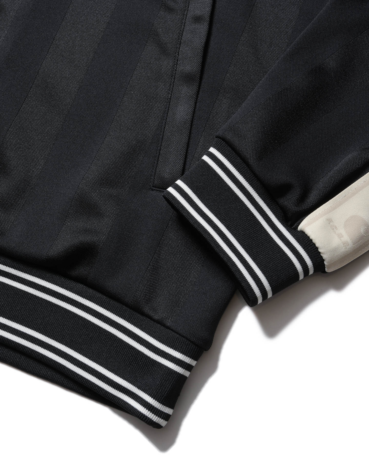 SOPH. | Carhartt WIP VARSITY TRACK JACKET(M BLACK):