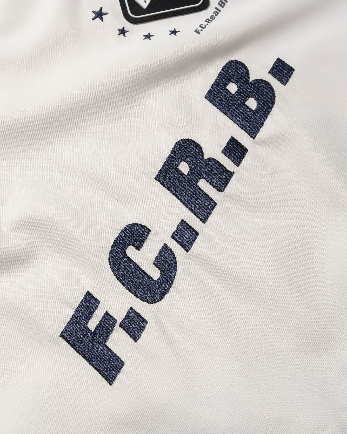SOPH. | STAR WARM-UP PISTE(M OFF WHITE):