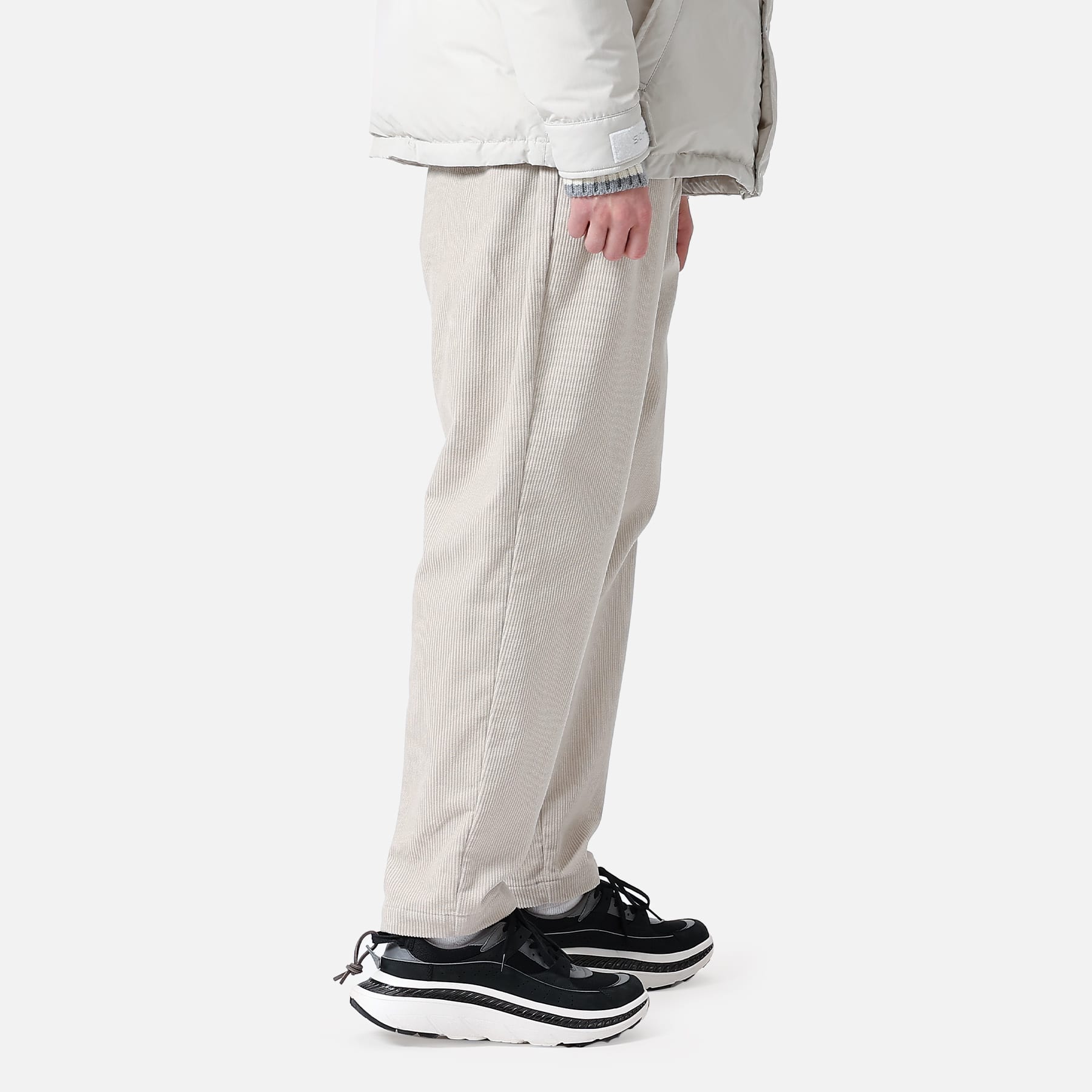 SOPH. | BAGGY TAPERED EASY PANTS(M OFF WHITE):