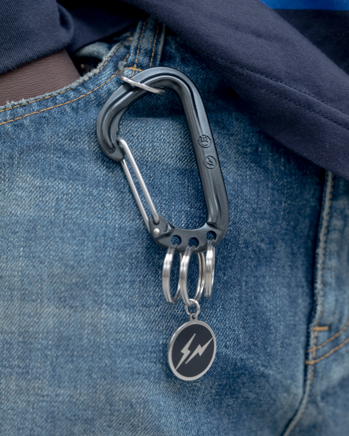 SOPH. | ALMINIUM CARABINER(FREE BLACK):
