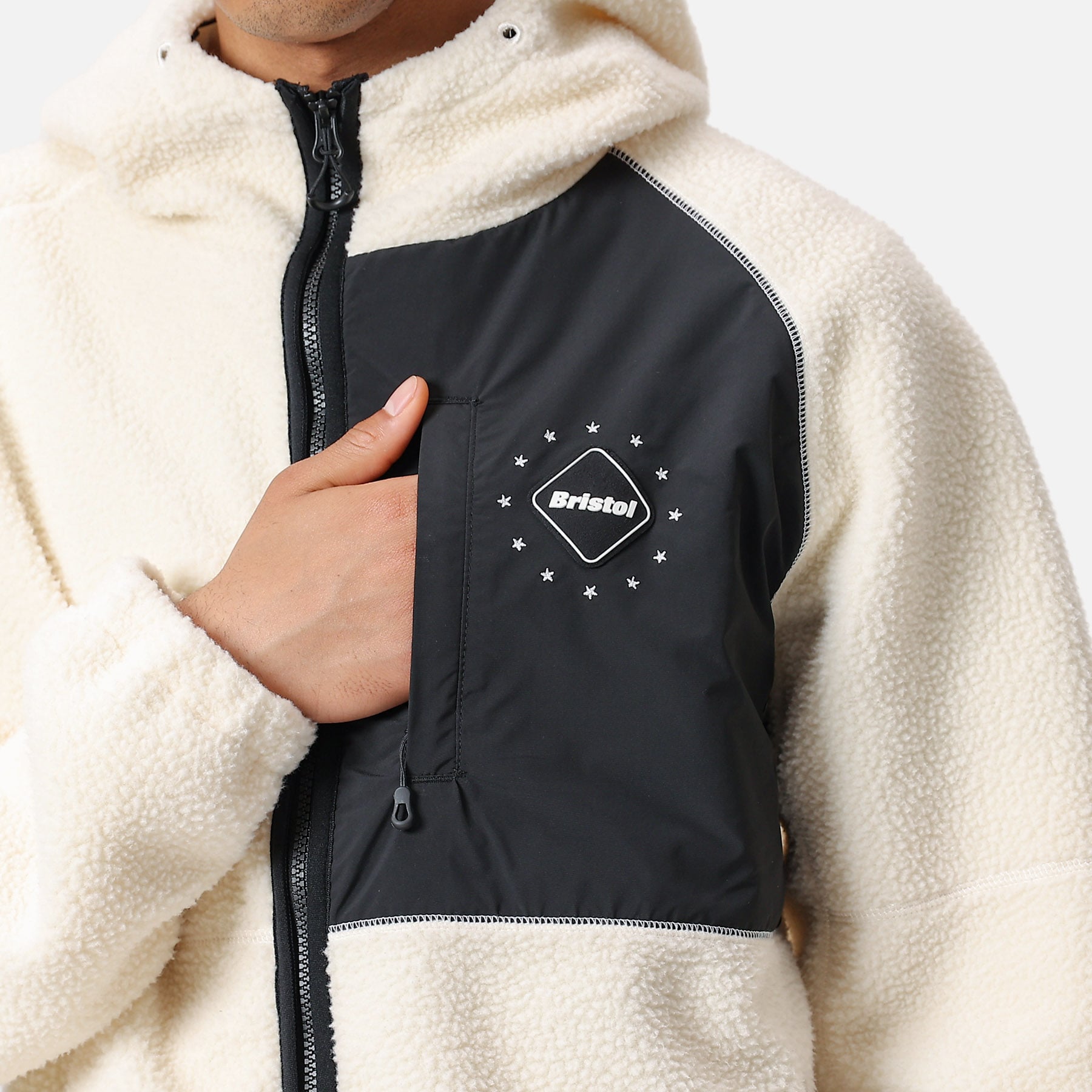 FCRB 22AW BOA FLEECE BIG LOGO HOODED BLOUSON オフホワイト L FCRB 22AW BOA FLEECE BIG LOGO HOODED BLOUSON オフホワイト L