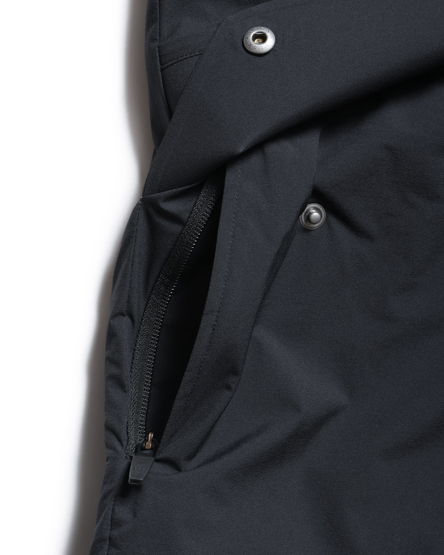 SOPH. | INSULATION BENCH COAT(M BLACK):