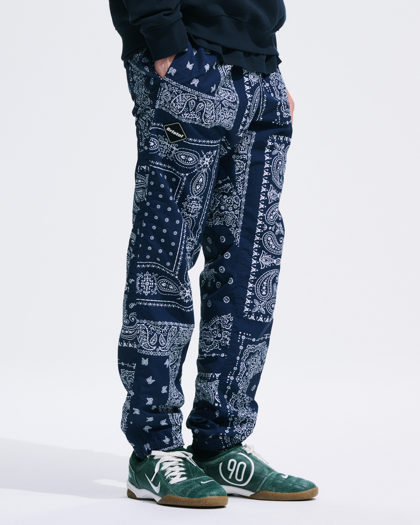 FCRB BANDANA NYLON EASY PANTS BLACK 最安値. F.C.R.B. - FCRB BANDANA NYLON EASY PANTS 最安値 Lの通販 by SENSE