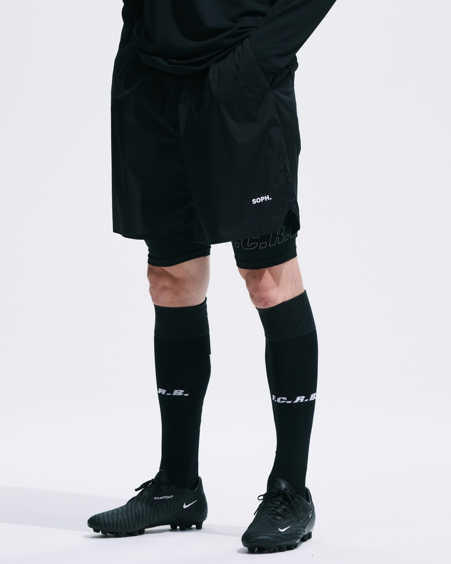 SOPH. | LIGHT WEIGHT BREATHABLE PACKABLE SHORTS(M BLACK):