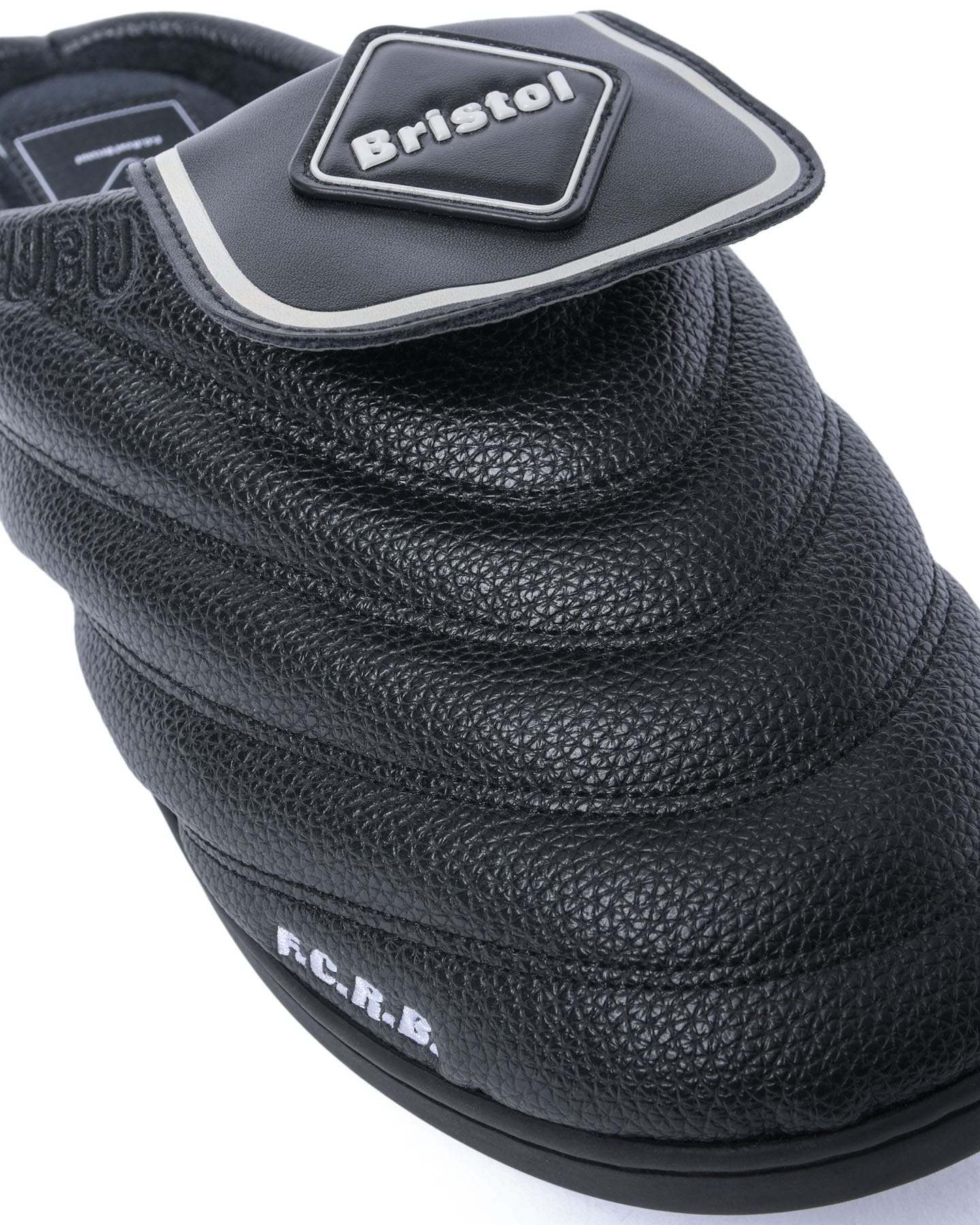 SOPH. | SUBU FLAP SANDALS(M BLACK):