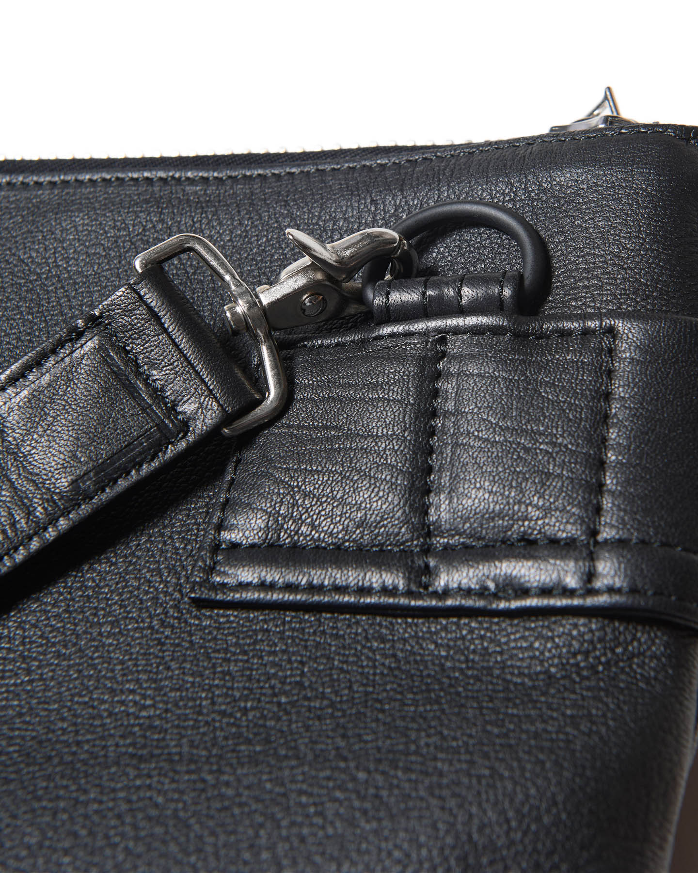 SOPH. | LEATHER HELMET BAG(FREE BLACK):
