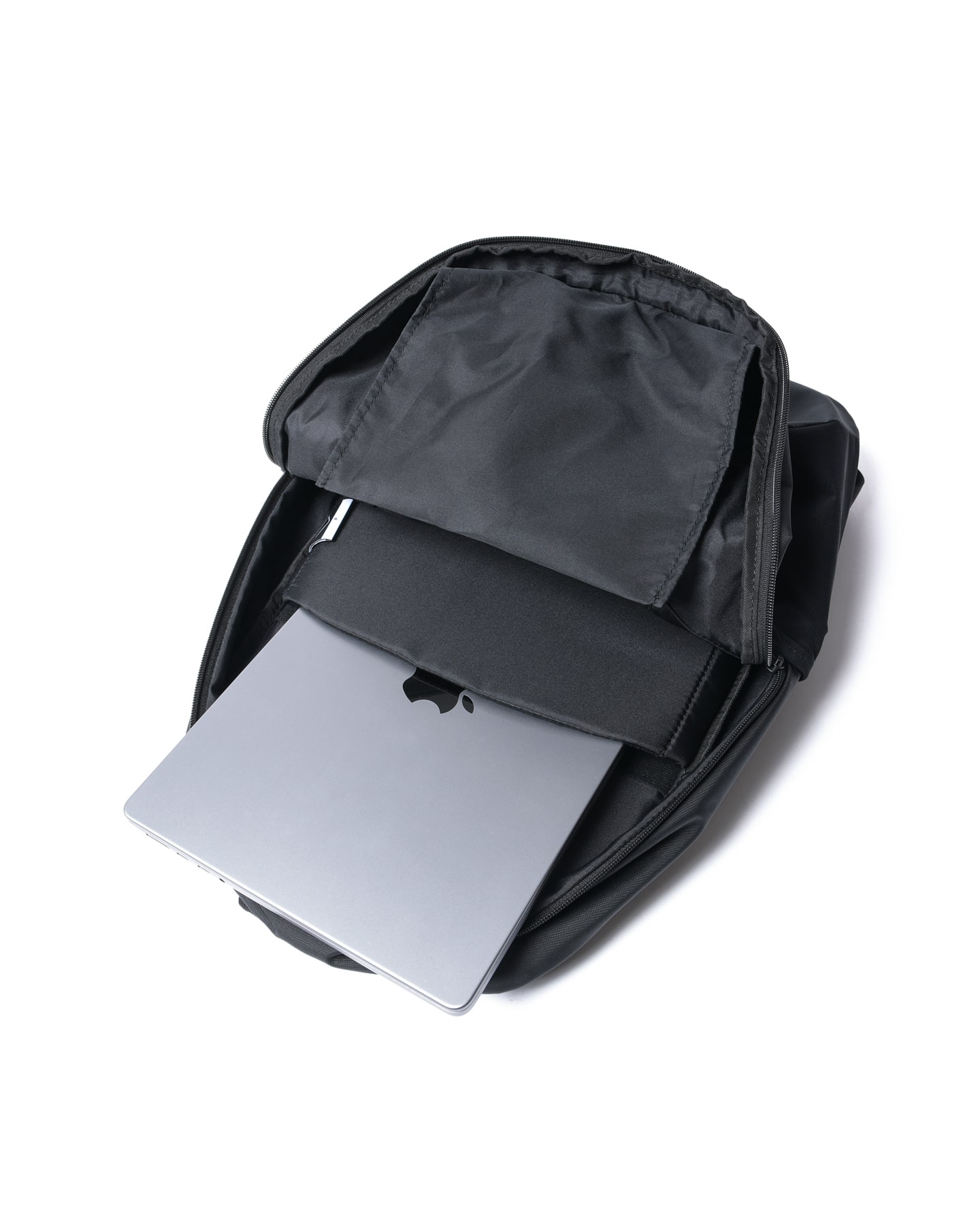 SOPH. | ESSENTIAL BACKPACK(FREE BLACK):