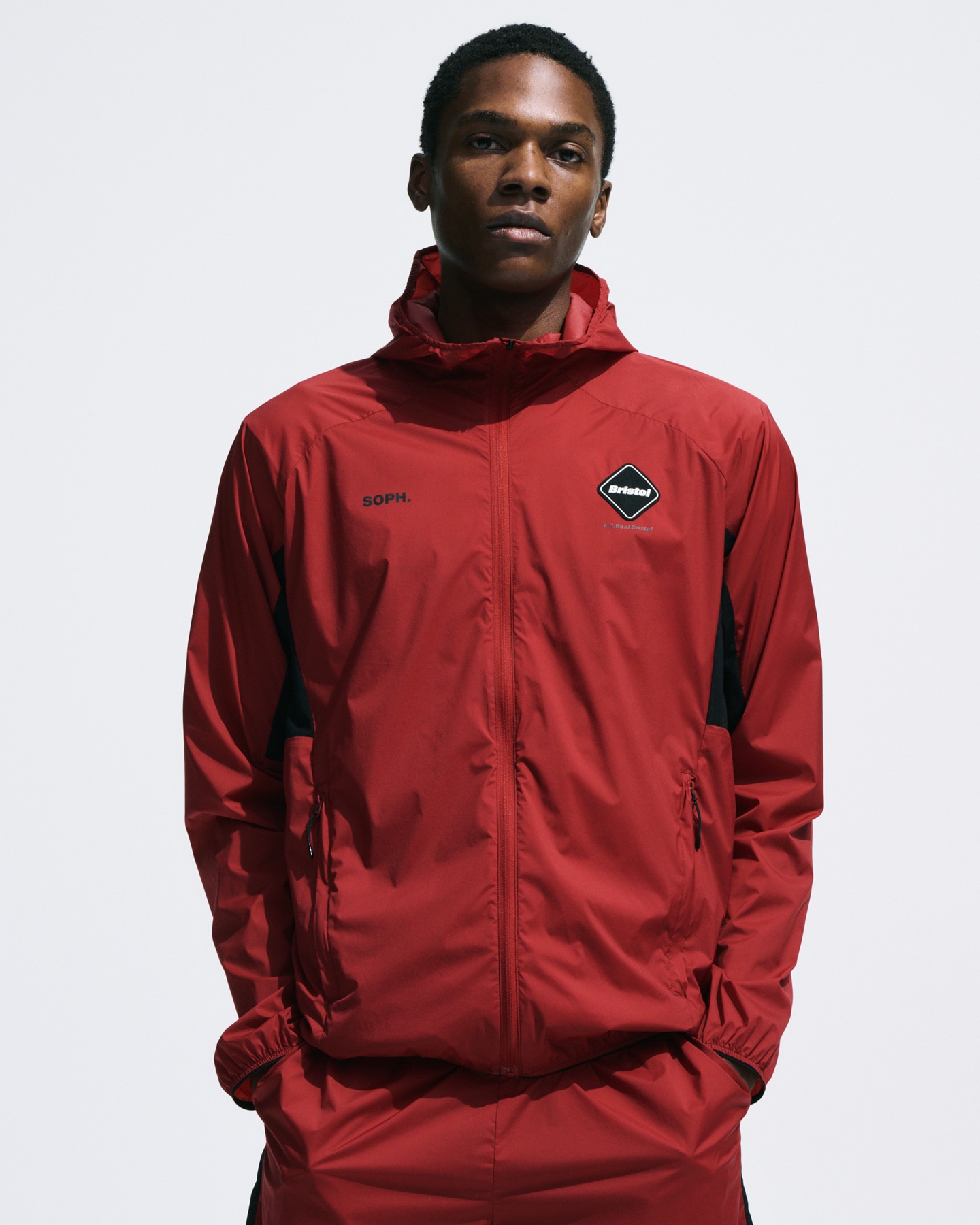 SOPH. | LIGHT WEIGHT BREATHABLE PACKABLE HOODIE(M RED):
