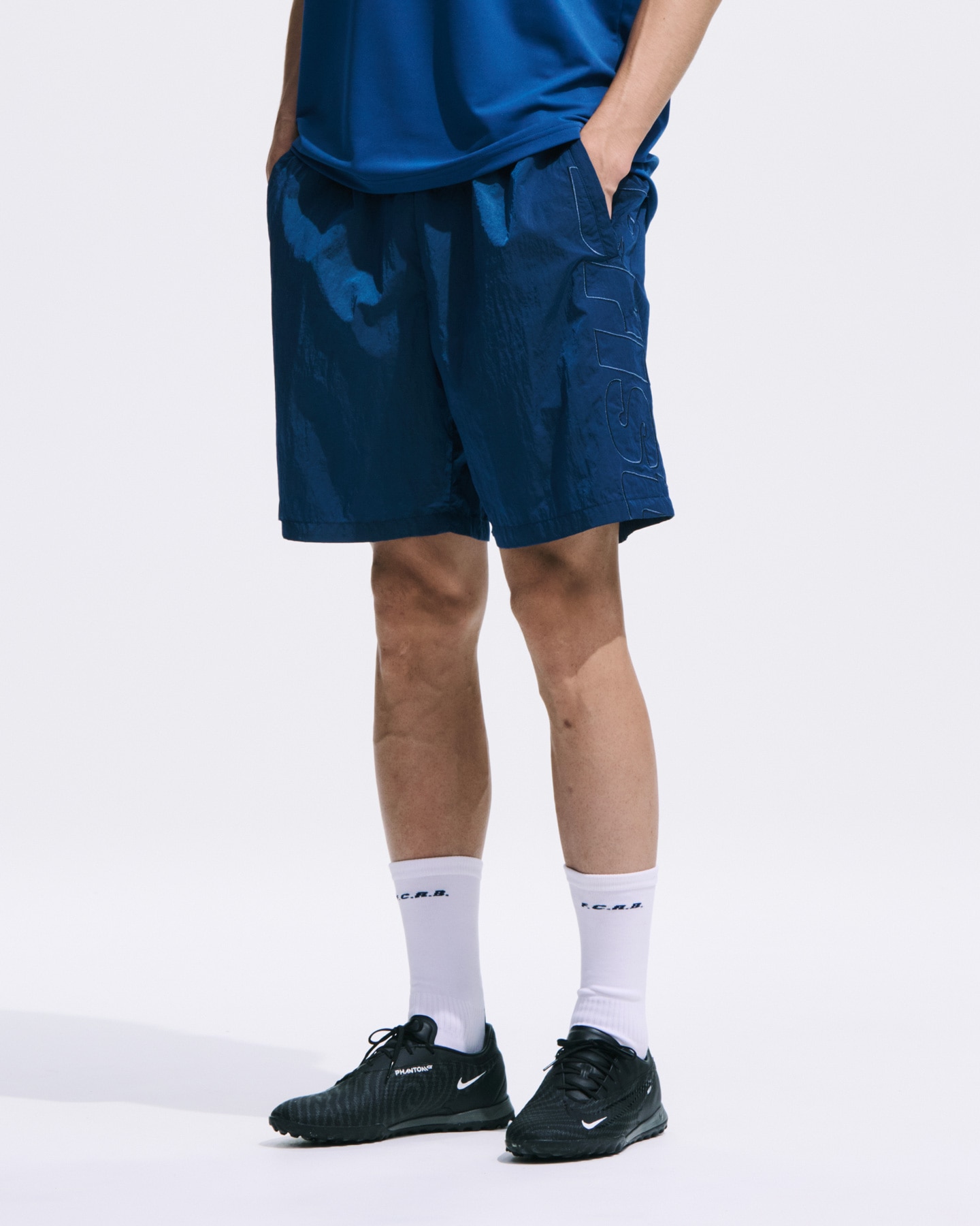 SOPH. | BIG LOGO NYLON EASY SHORTS(M OFF WHITE):