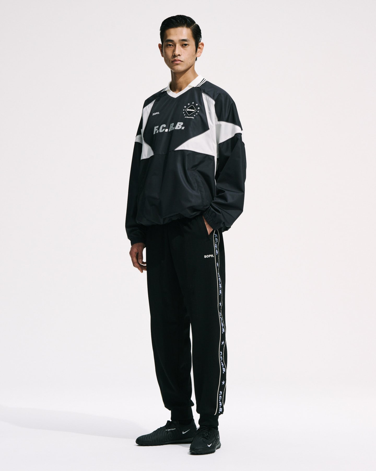 SOPH. | STAR WARM-UP PISTE(M OFF WHITE):