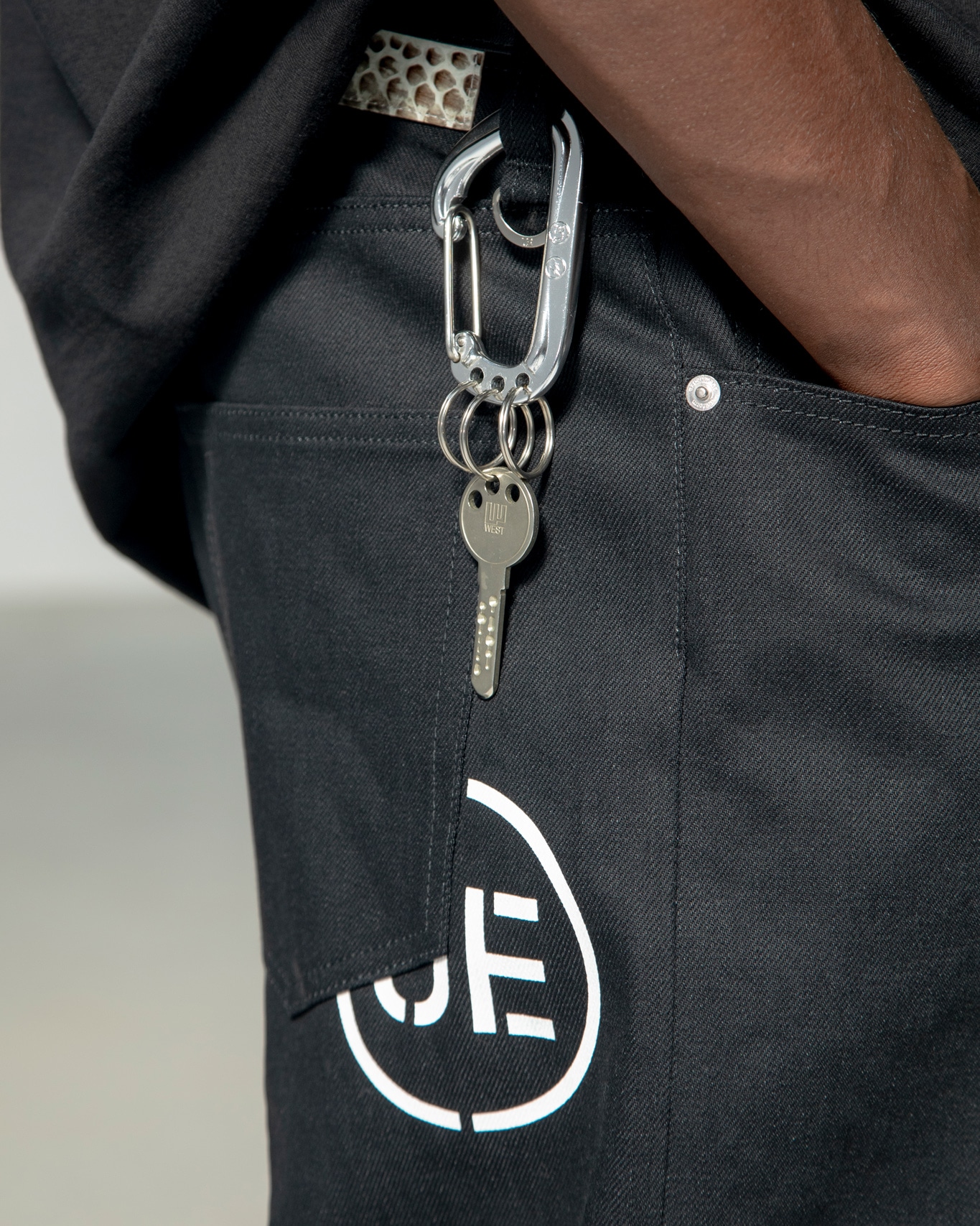 SOPH. | ALUMINIUM CARABINER(FREE BLACK):