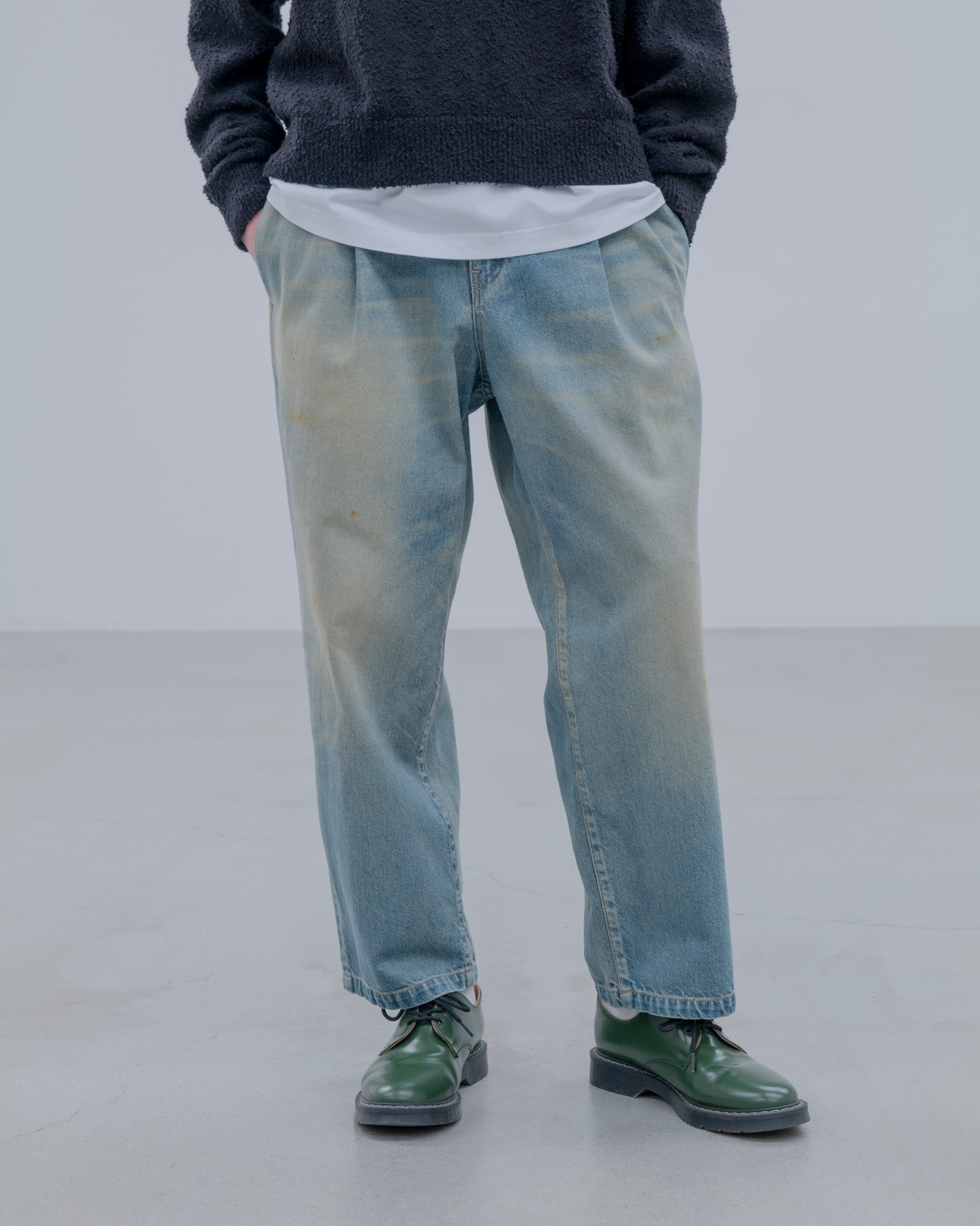 SOPH. | FADE DENIM BOLD-FIT TUCK JEANS(2 (M) INDIGO):