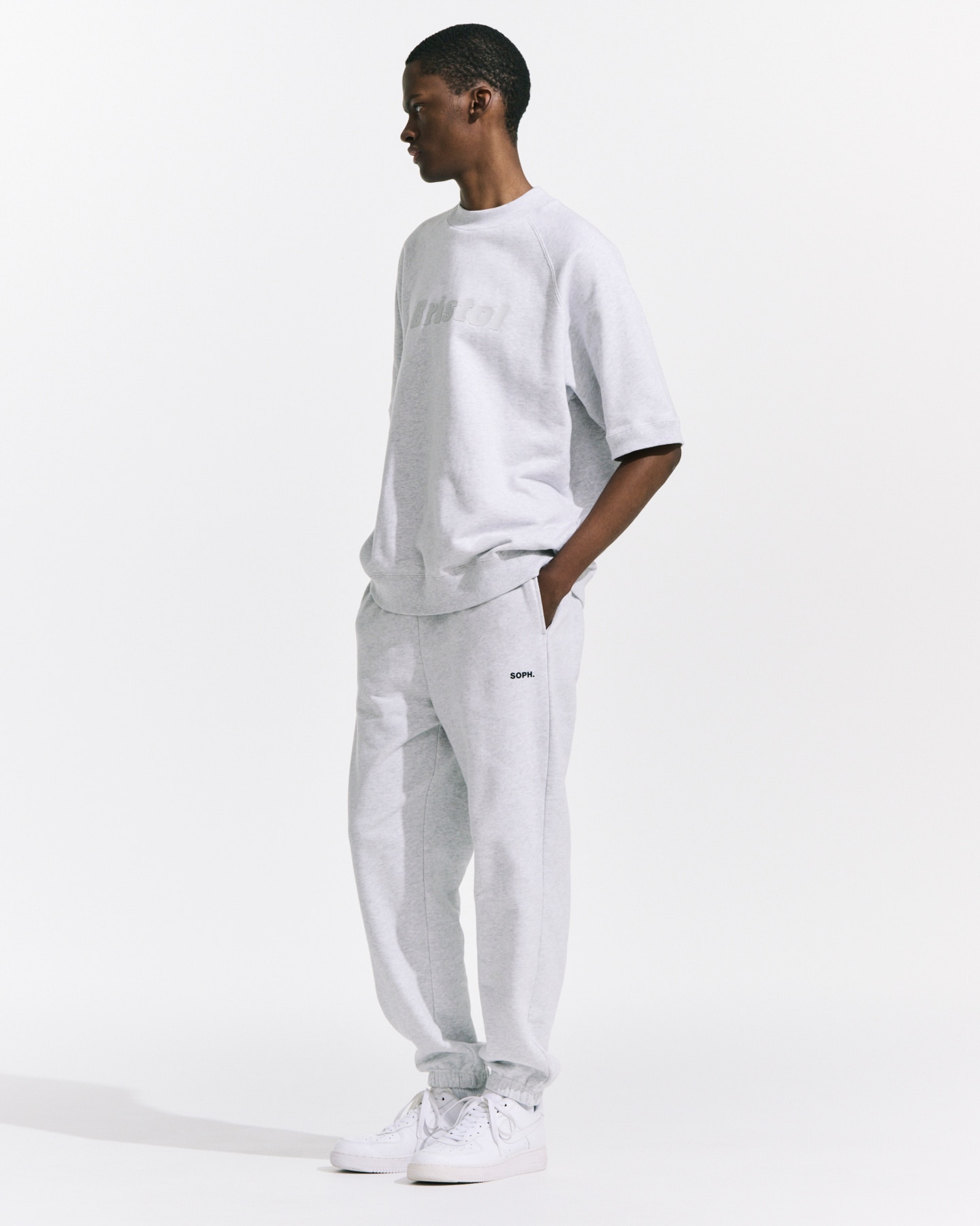 F.C.Real Bristol SOPH EMBLEM SWEAT PANTS