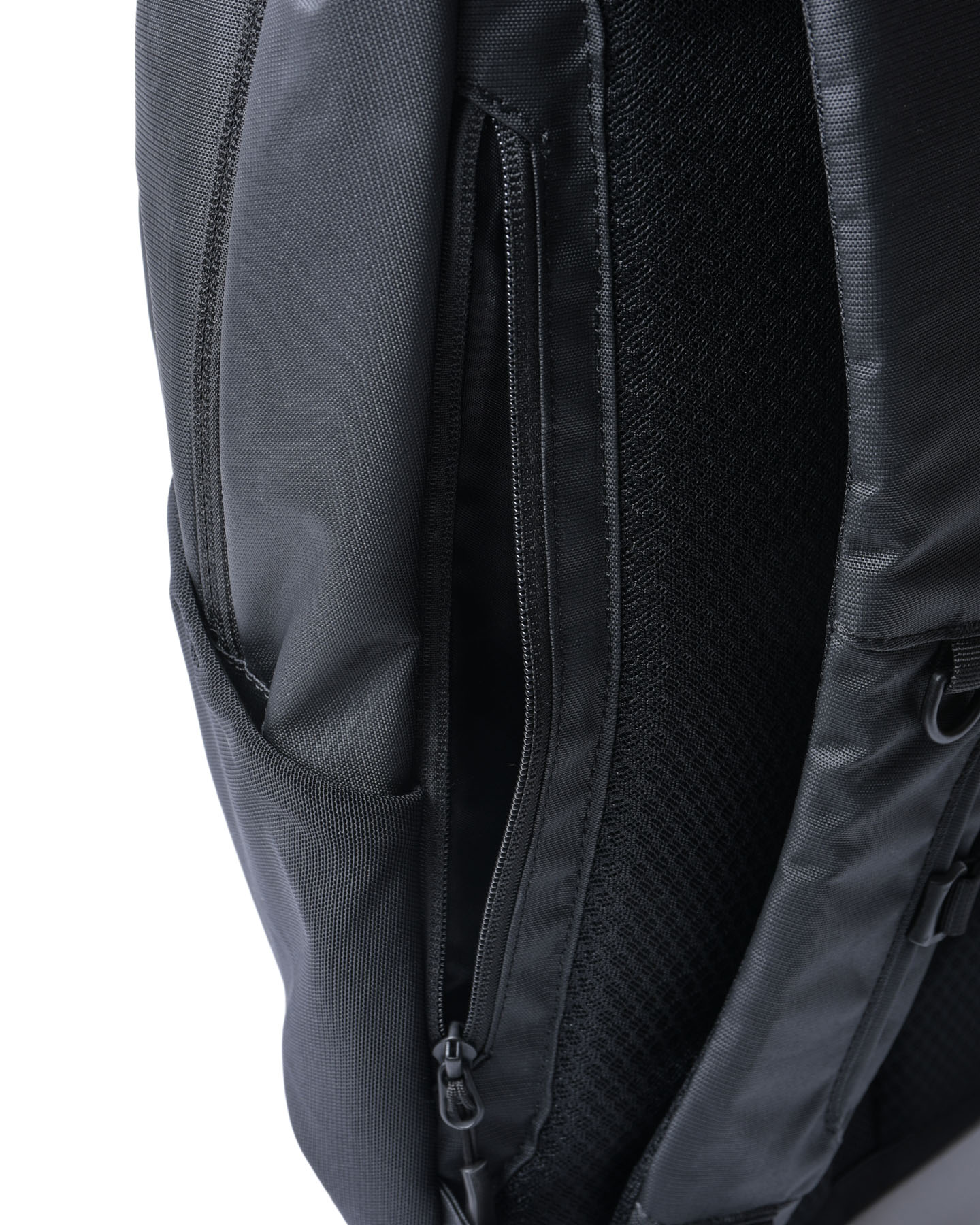 SOPH. | ESSENTIAL BACKPACK(FREE BLACK):