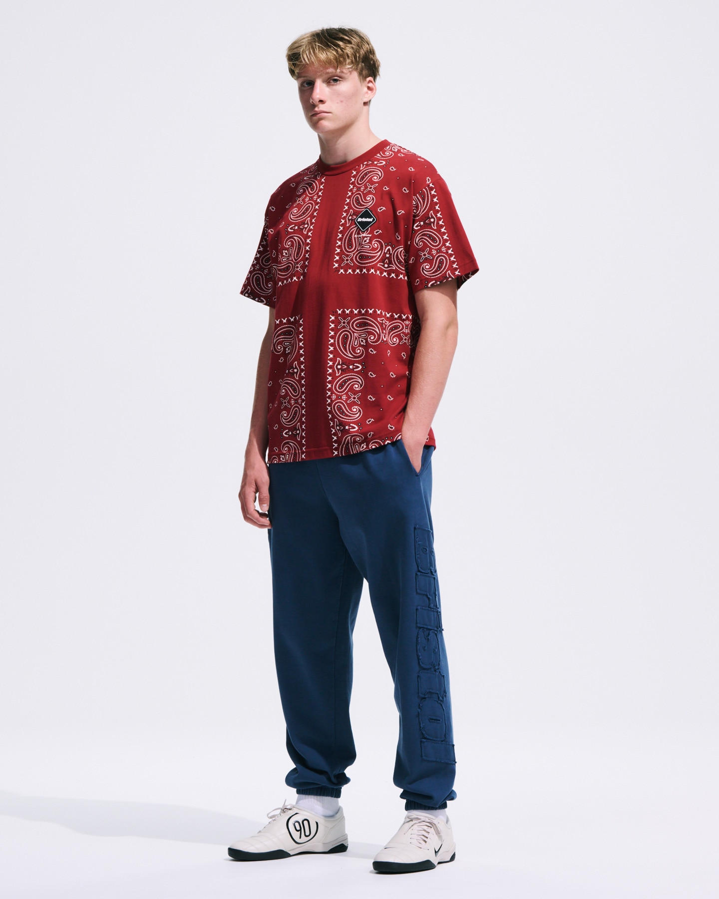定価約2万円・新品【F.C.R.B./SOPH.】バンダナ柄 半袖ポロシャツ 定価約2・新品【F.C.R.B./SOPH.】バンダナ柄 半袖ポロシャツの通販はau