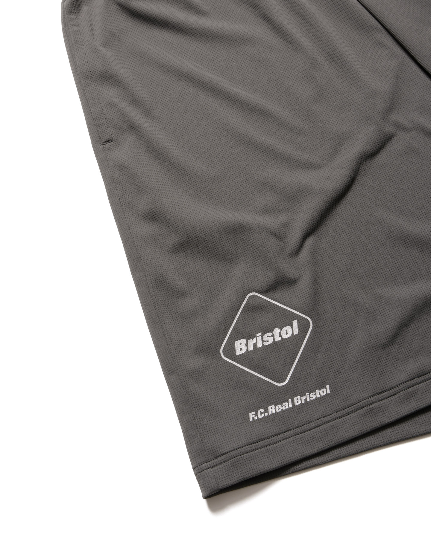 SOPH. | S/S TRAINING TOP&SHORTS(M CHARCOAL GRAY):