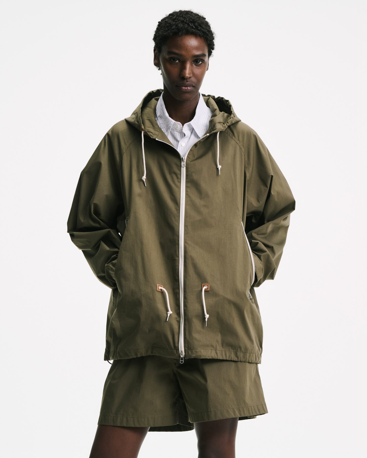 【SOPHNET.】SP LOGO JKT／新品タグ付／送料込 SOPHNET．(ソフネット) STRETCH WOVEN CLOTH ZIP HOODED JACKET