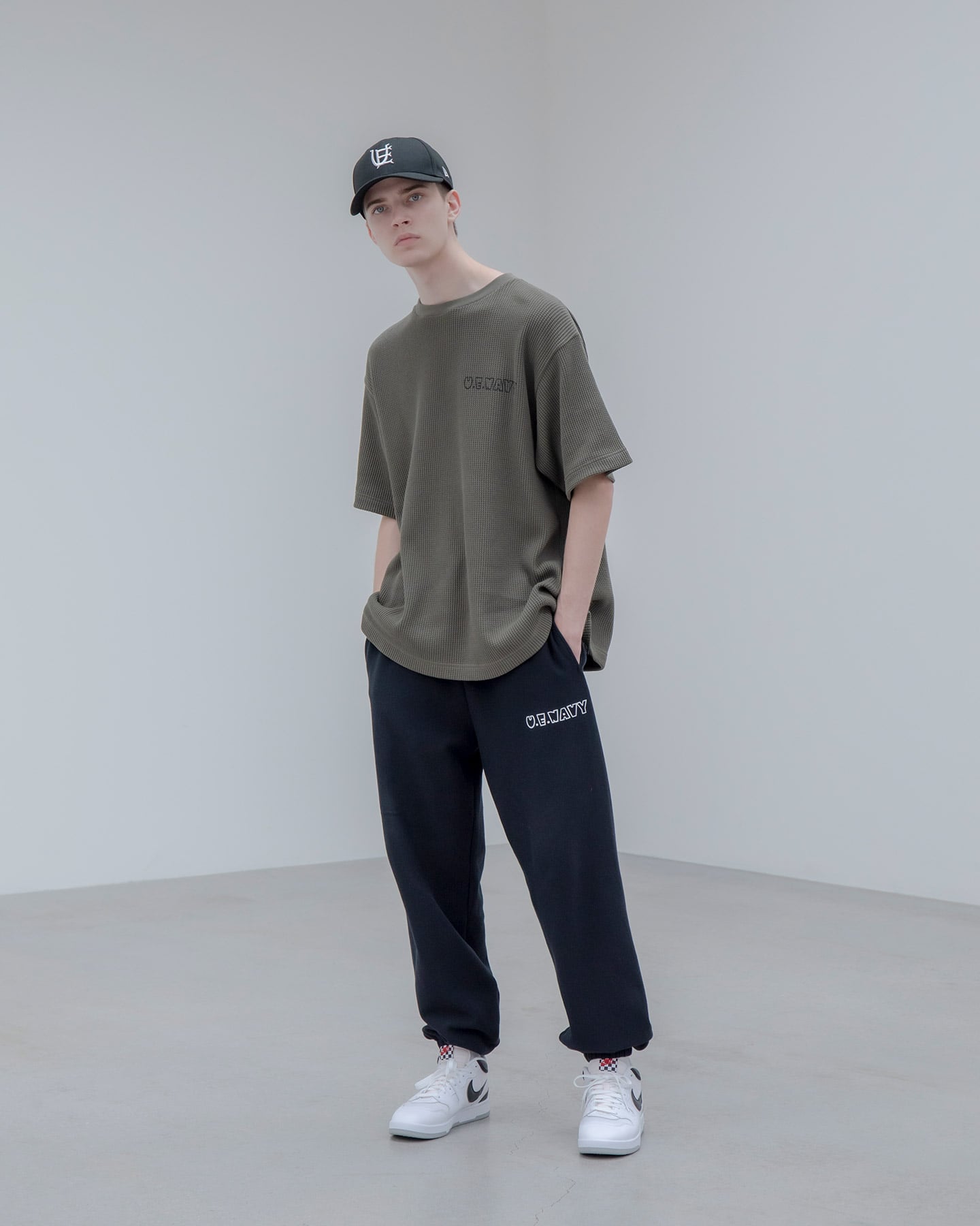 SOPH. | UE NAVY SWEAT PANTS(2 KHAKI):