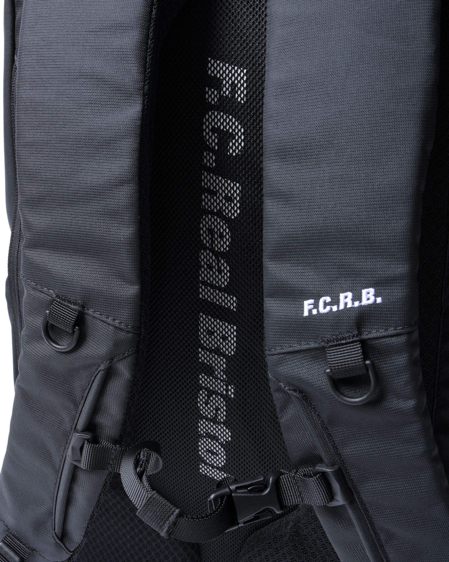 SOPH. | ESSENTIAL BACKPACK(FREE BLACK):