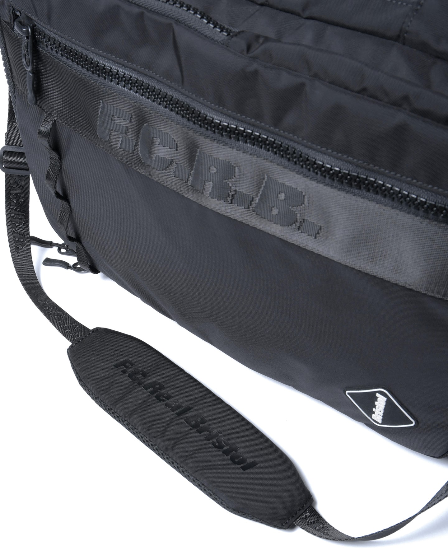 SOPH. | TOUR 3WAY SQUARE BACKPACK(FREE BLACK):