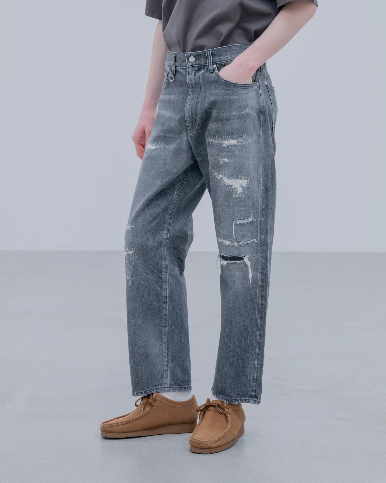 SOPH. | DAMAGED DENIM REGULAR-FIT JEANS(2 (M) LIGHT INDIGO):