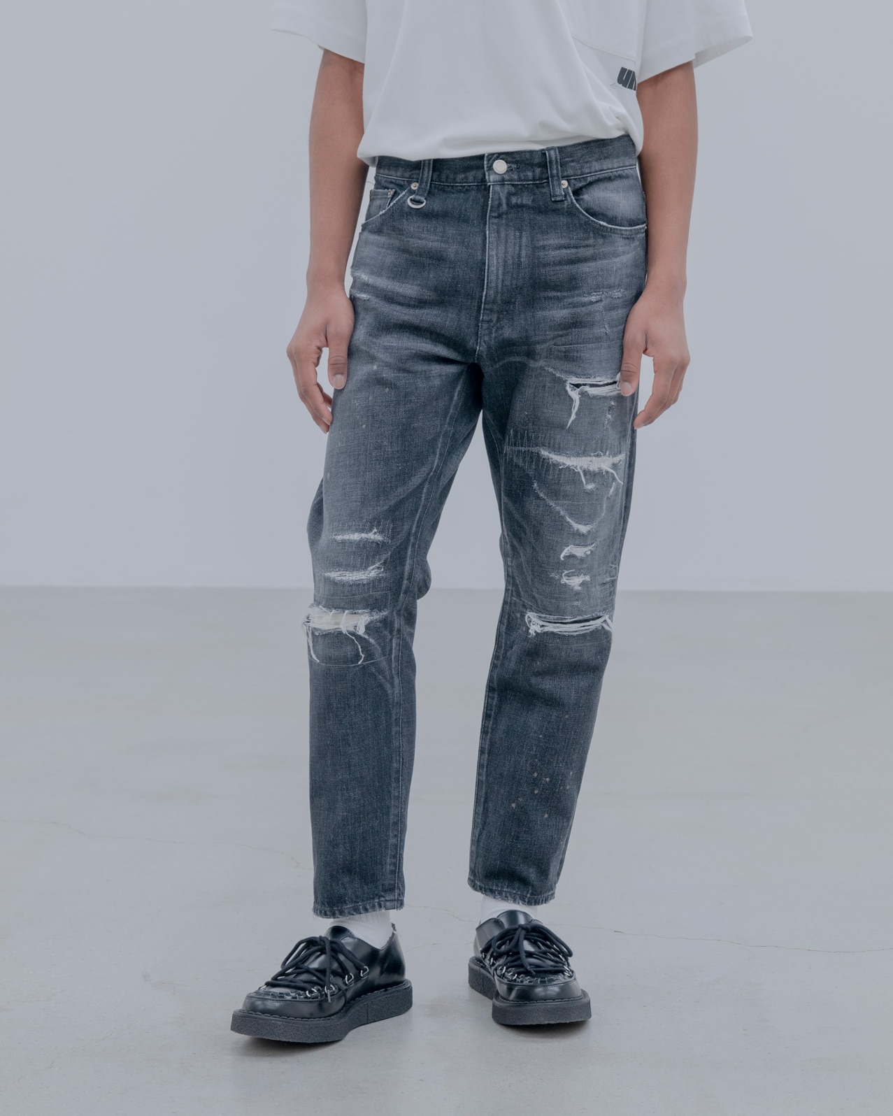 パンツ uniform experiment DAMAGED DENIM JEANS 2 SOPH. | DAMAGED DENIM TAPERED-FIT JEANS(2 (M) INDIGO):