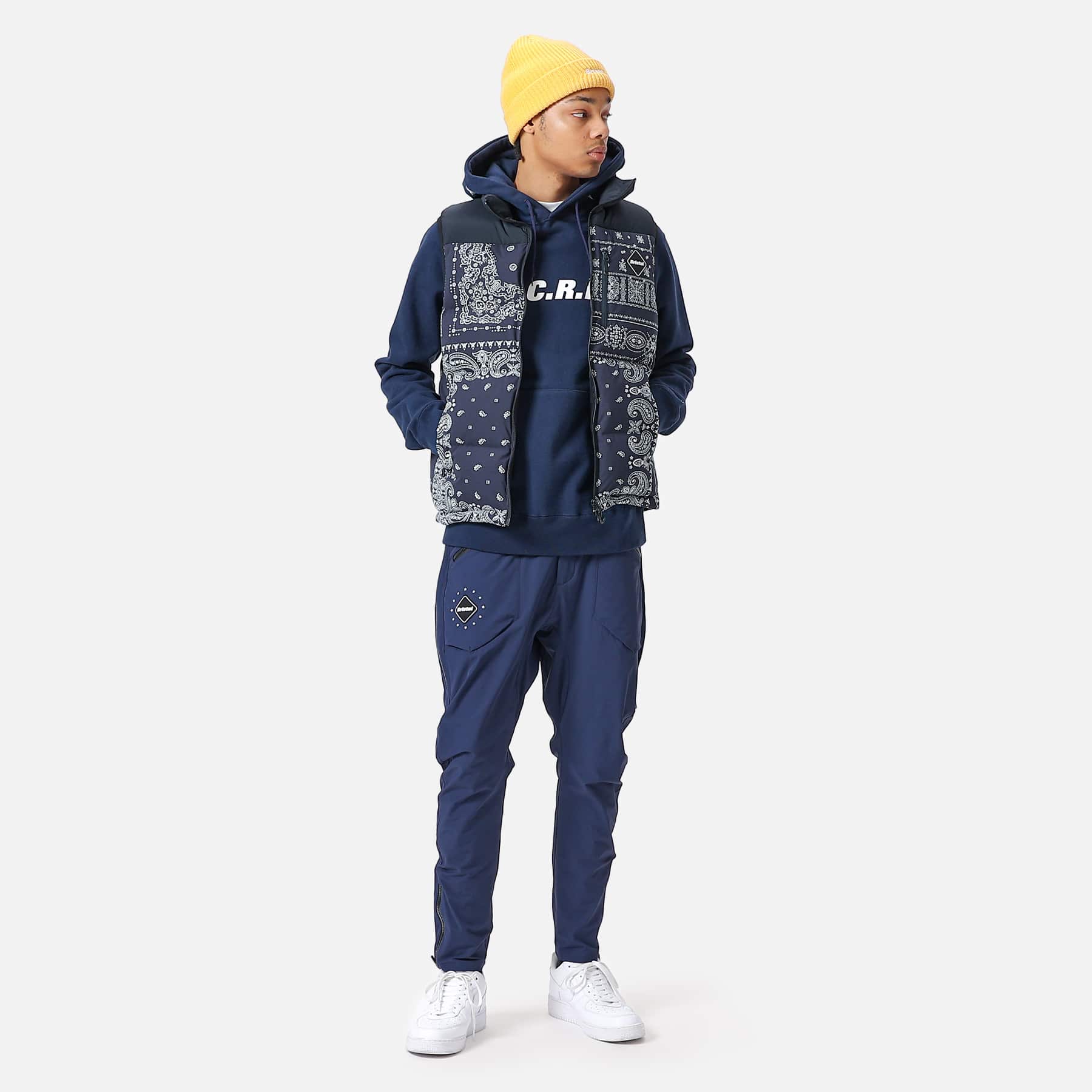 お得爆買い F.C.R.B. - FCRB DOWN VEST NAVY BANDANA XLの通販 by ...