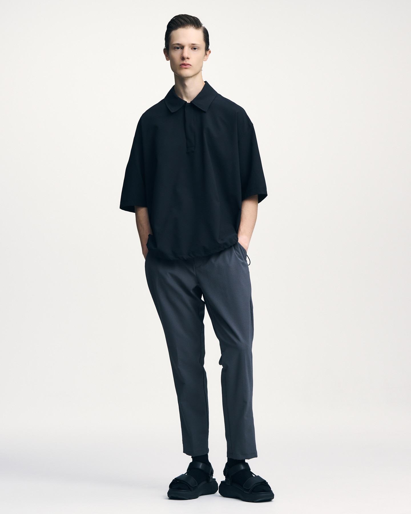 SOPH. | 4WAY STRETCH SHIRRING SLIM-FIT SLACKS(2 (M) NAVY):