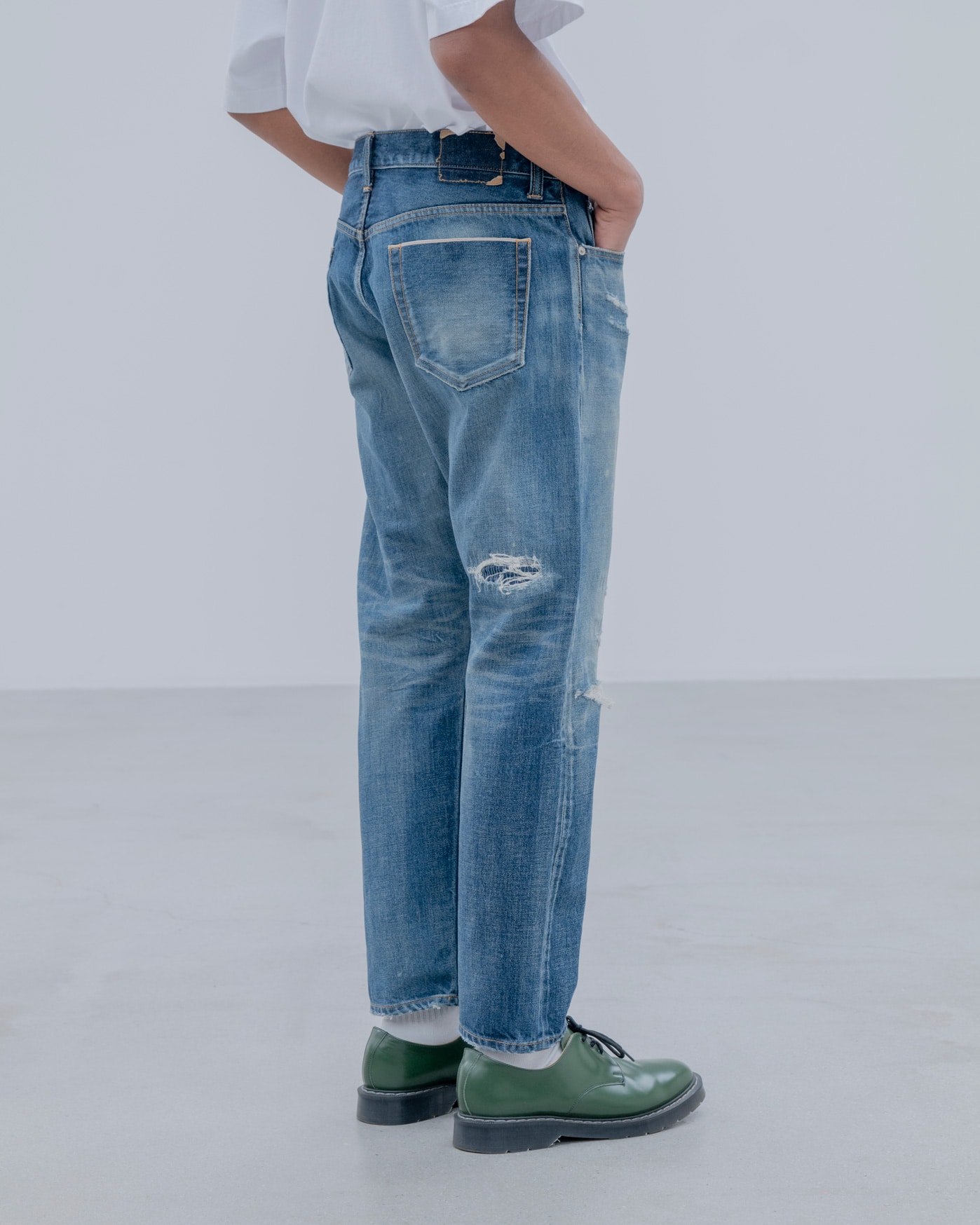 SOPH. | DAMAGED DENIM TAPERED-FIT JEANS(2 (M) BLACK):